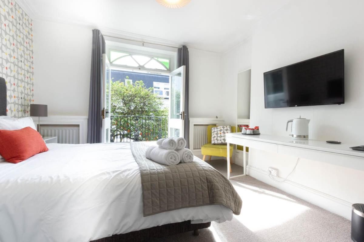 Deluxe King Room photo 2