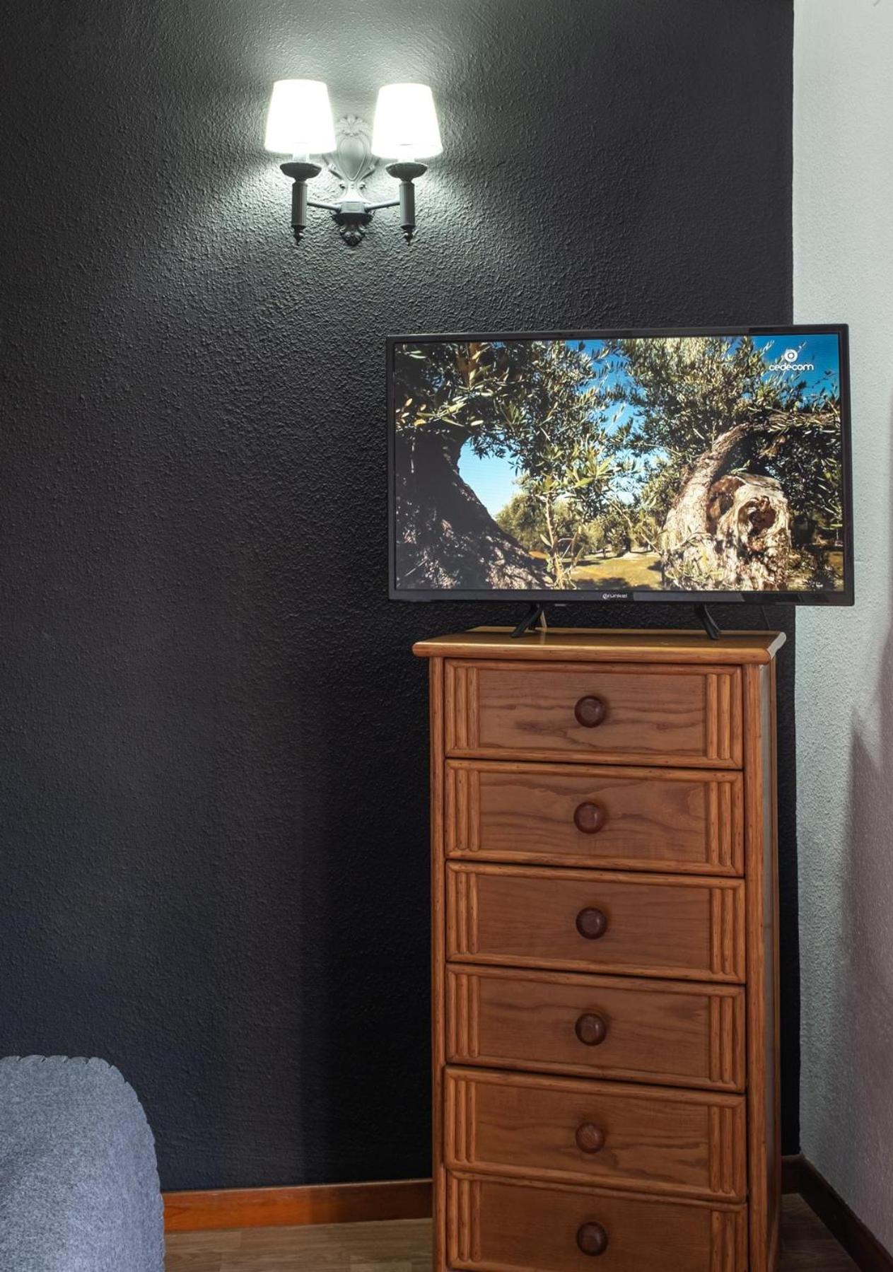 Double Room - Photo 5
