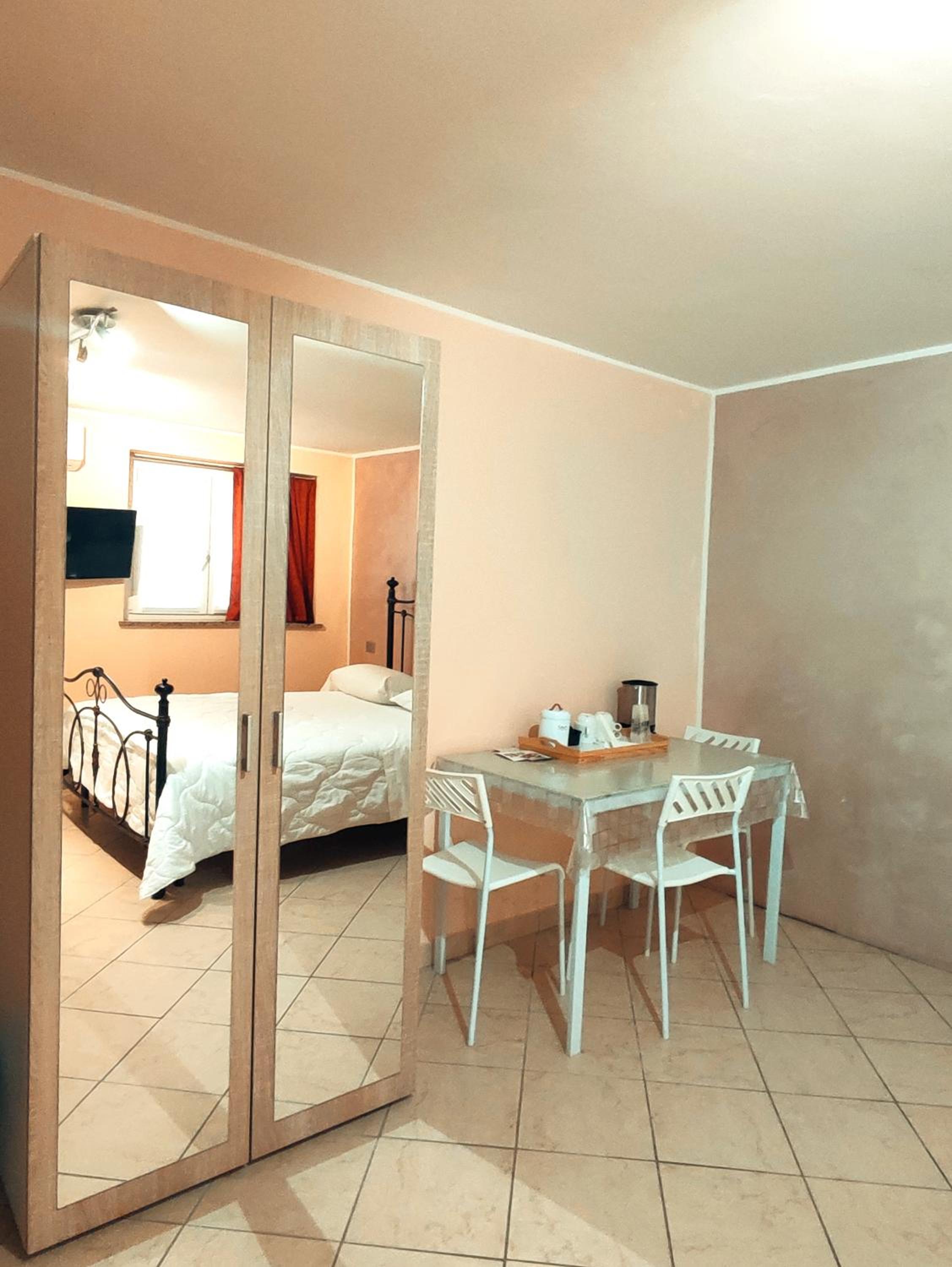 Deluxe Room - Photo 4