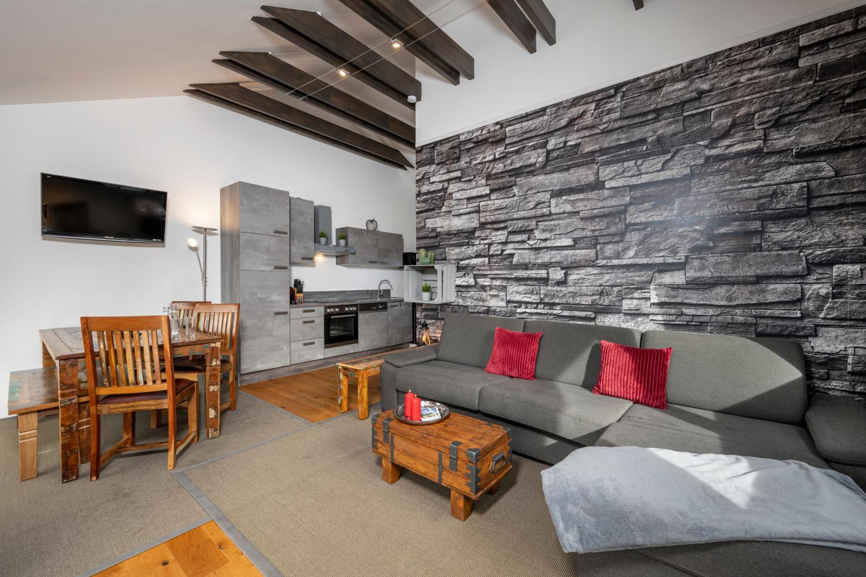 Apartment with Mountain View photo 1