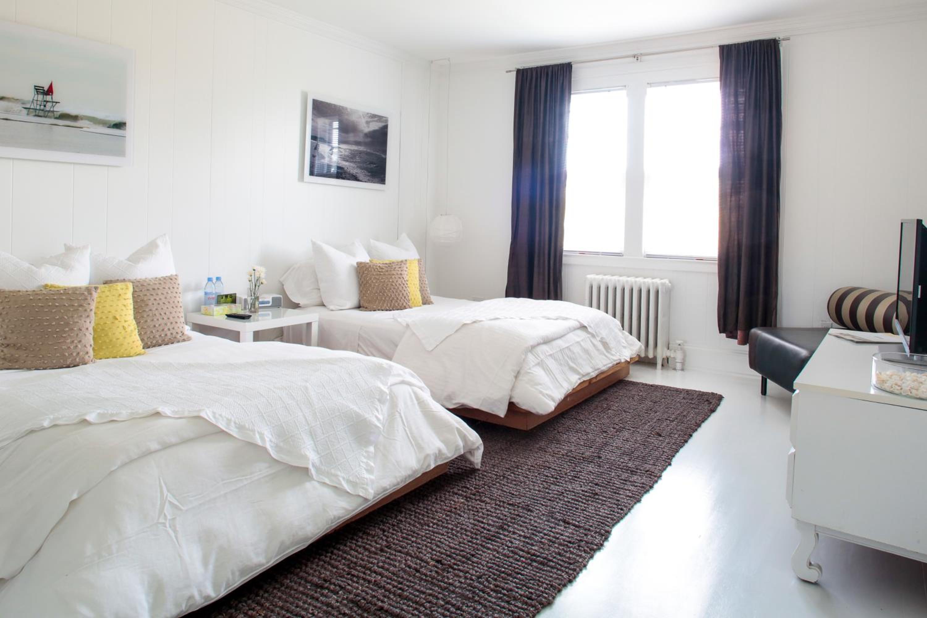 Double Room with Two Double Beds photo 2