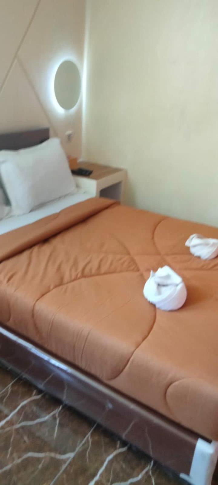 Deluxe Room - Photo 7