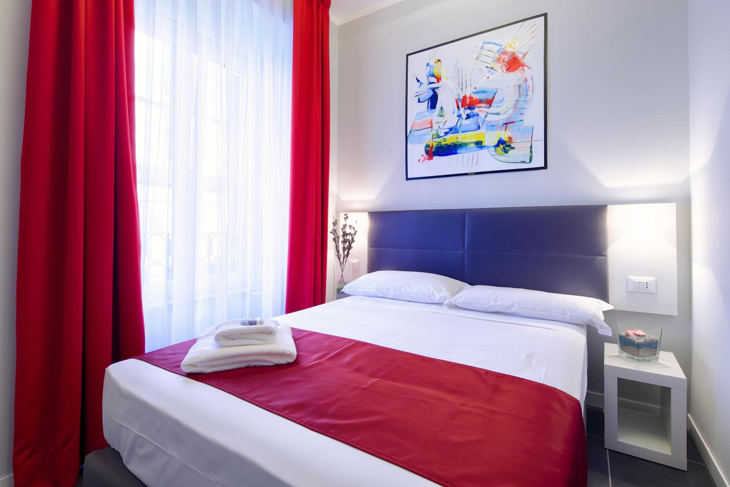 Small Double Room photo 2