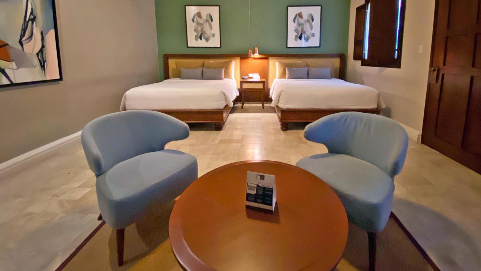 Twin Room with Pool View - Photo 4