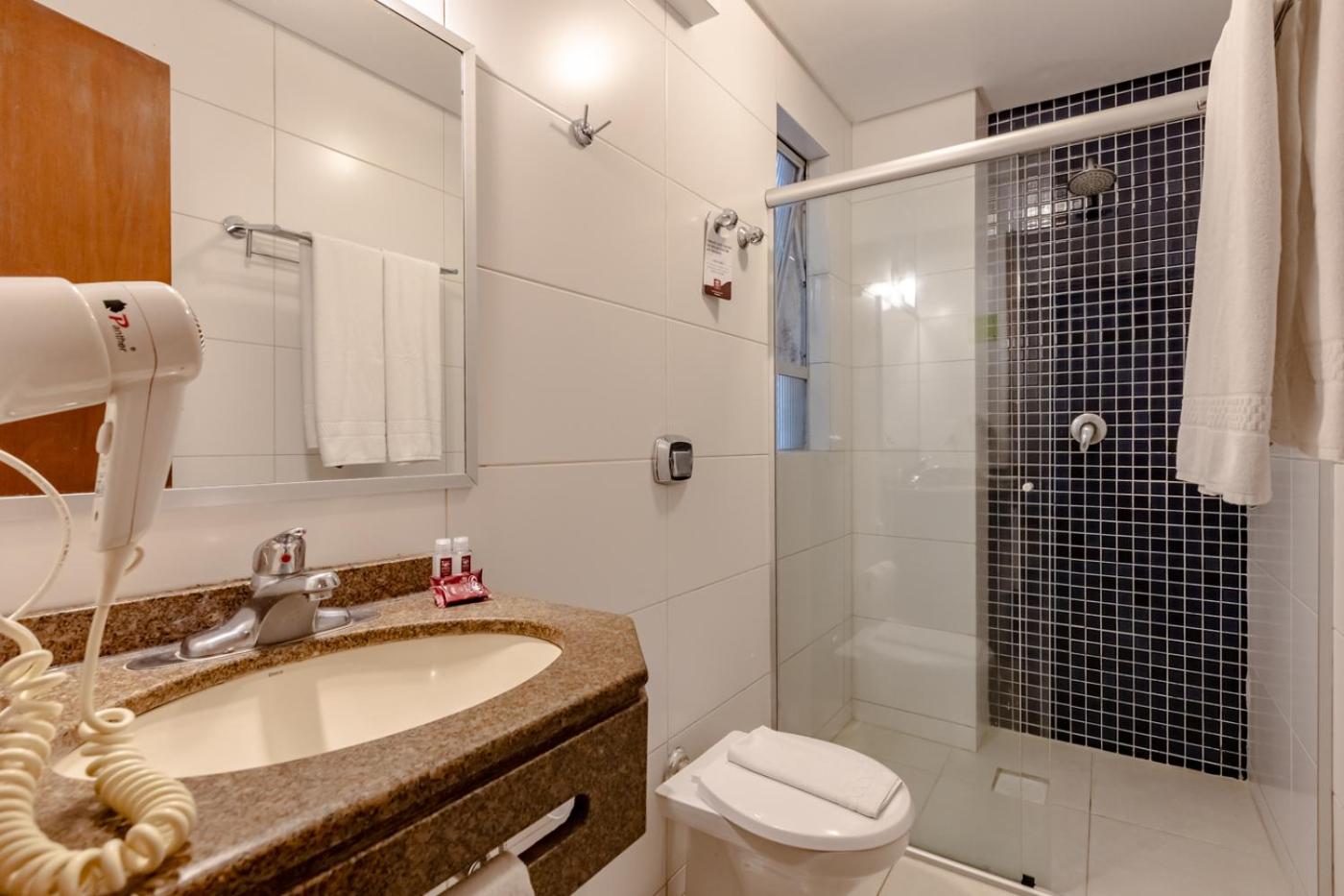 Standard Quadruple Room - Photo 4
