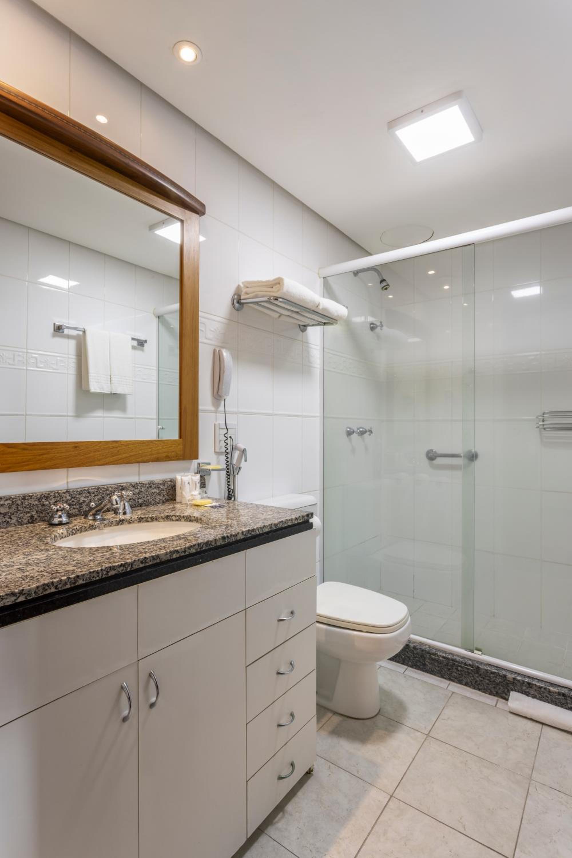 Luxury Suite - Photo 3