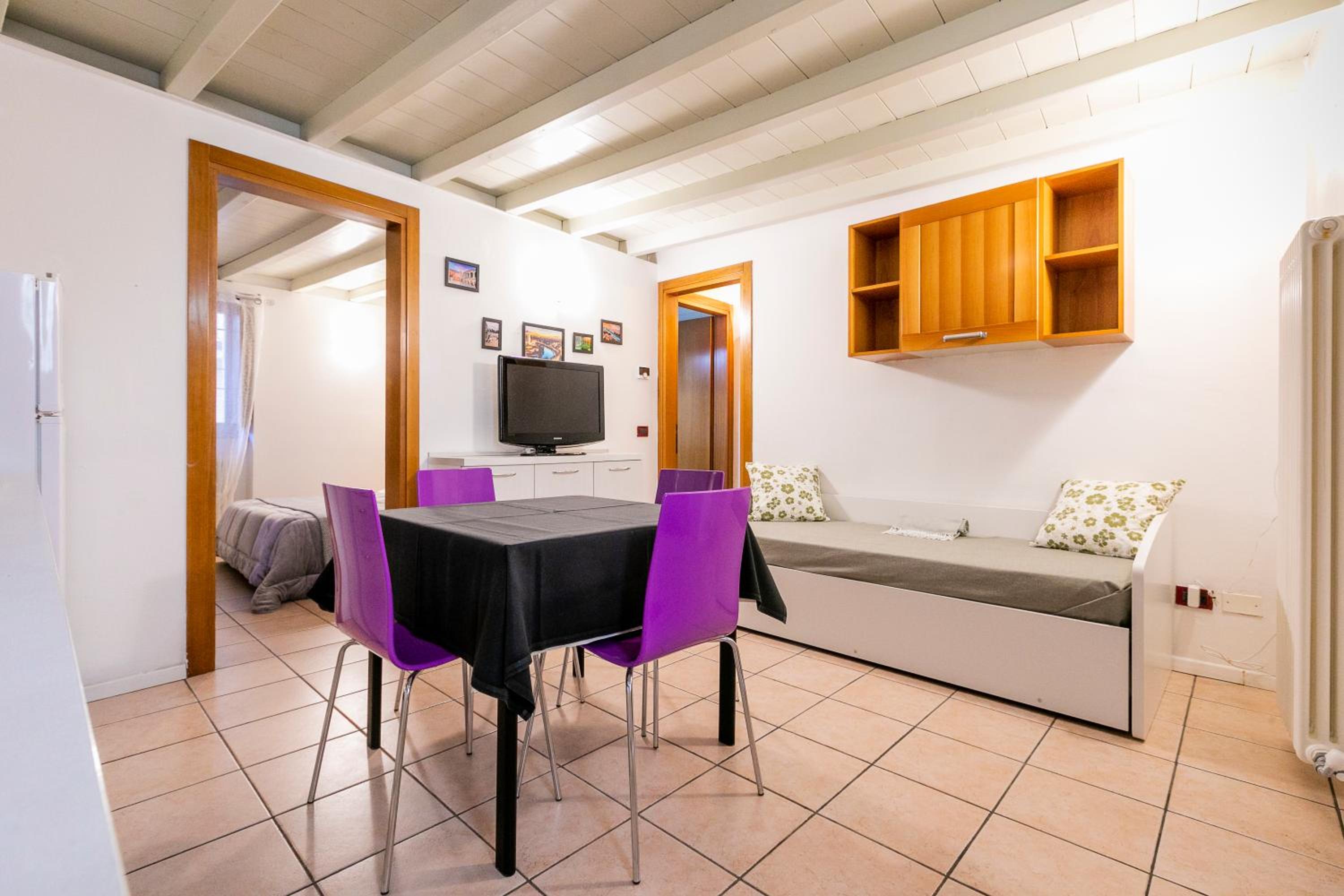 One-Bedroom Apartment