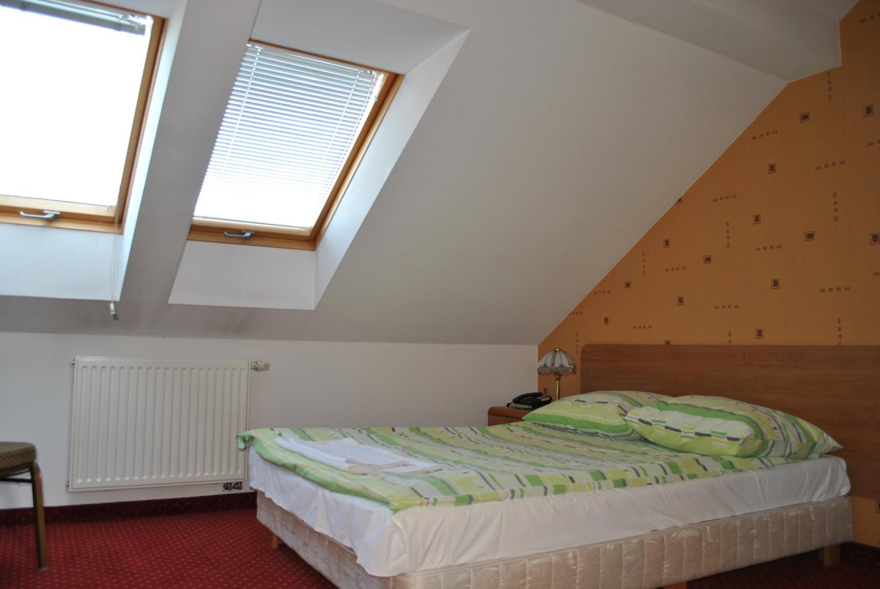 Budget Single Room photo 3