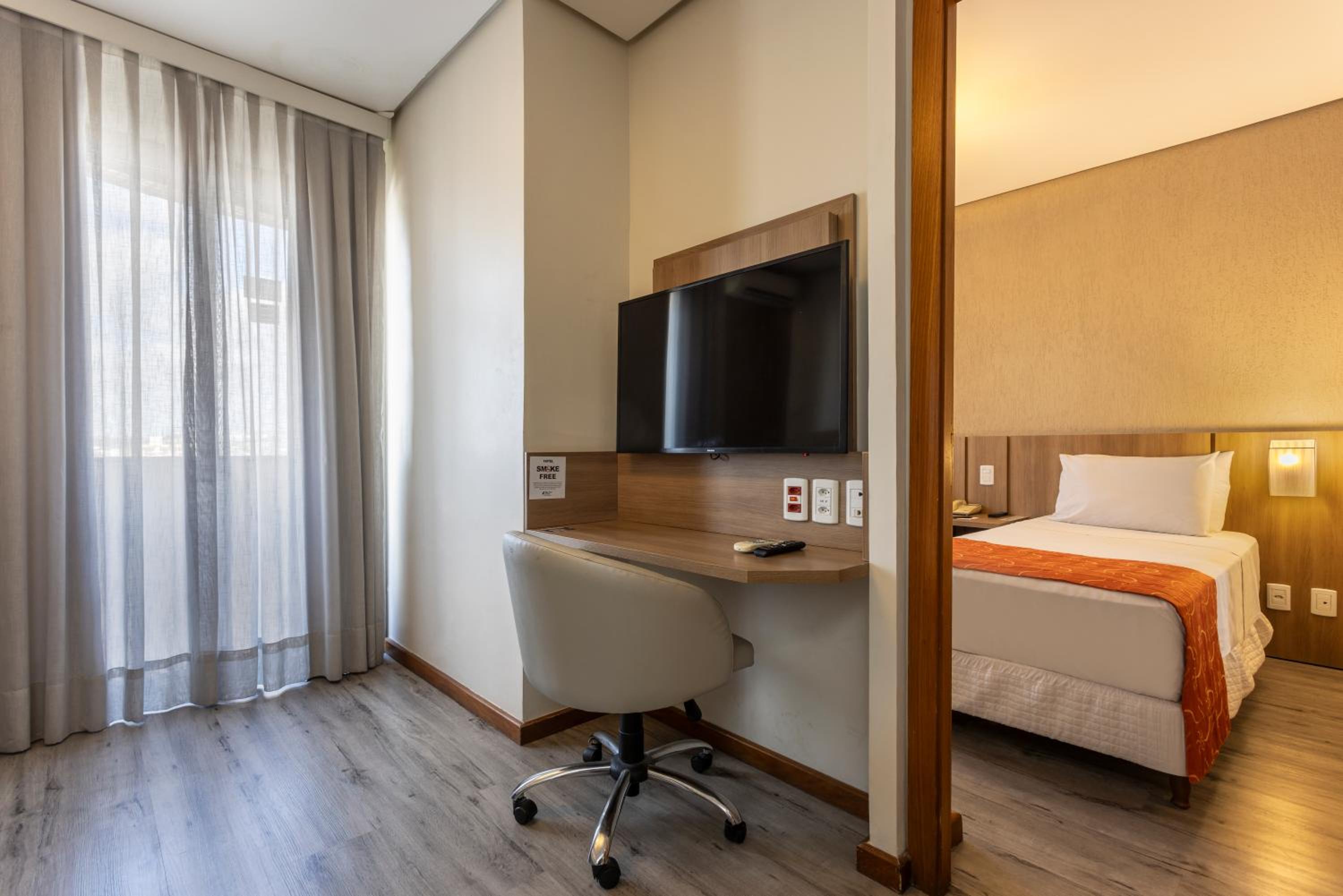Twin Room - Photo 1