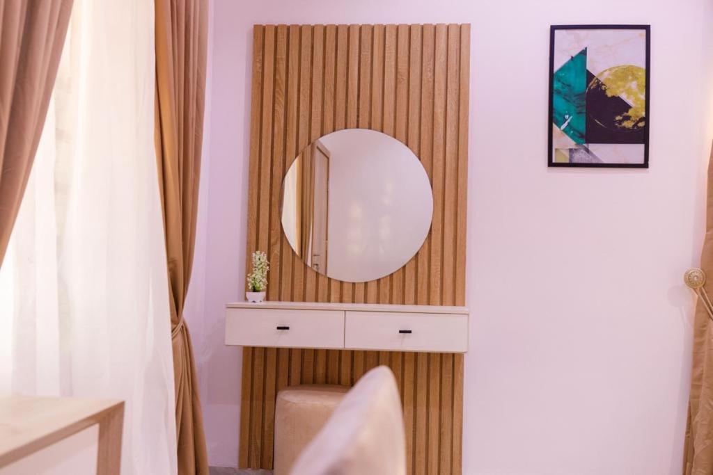 One-Bedroom Apartment photo 2