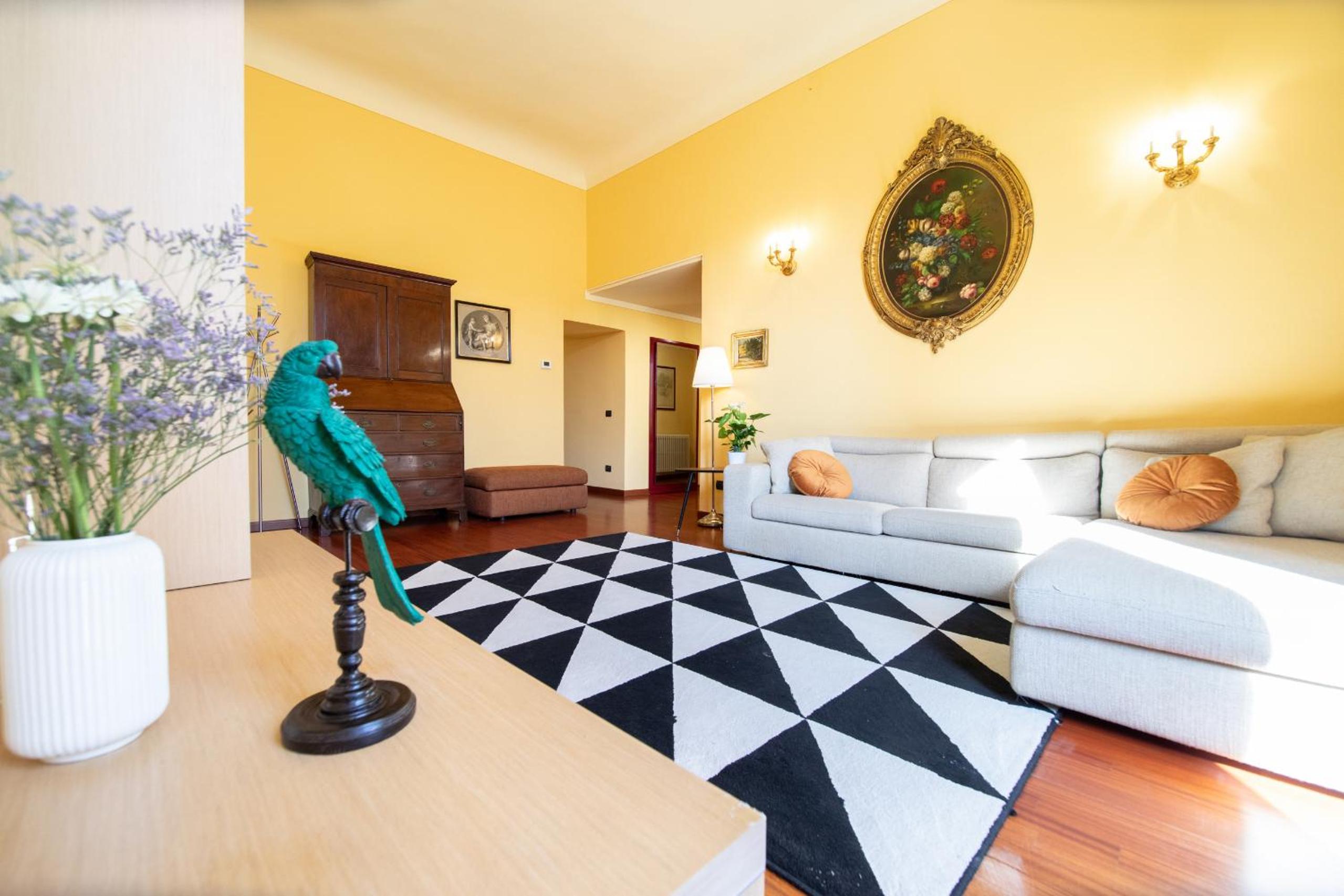 Deluxe Apartment