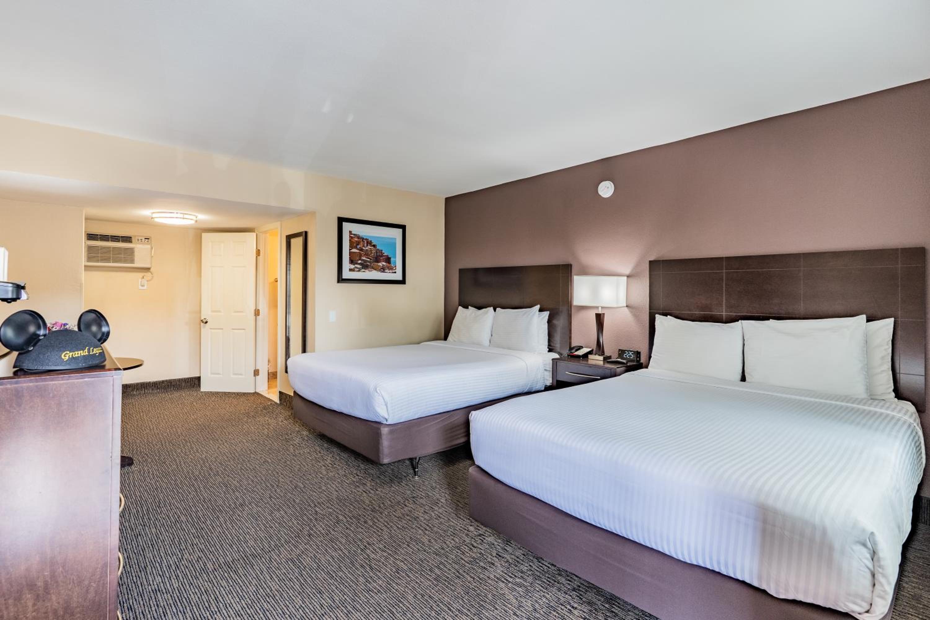Deluxe Room - 2 Queen Beds - Photo 1