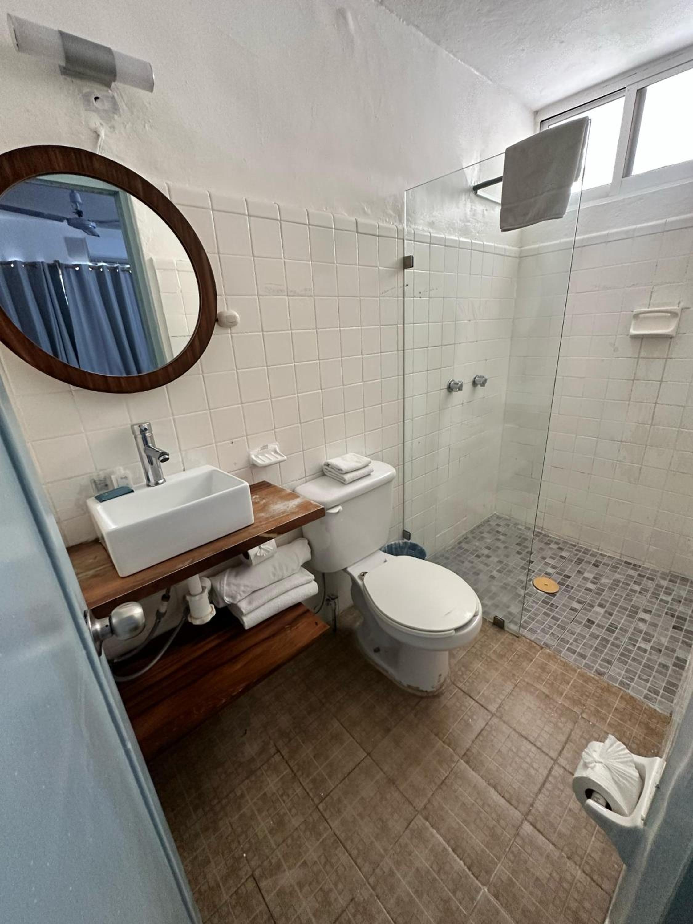 Deluxe Room - Photo 3