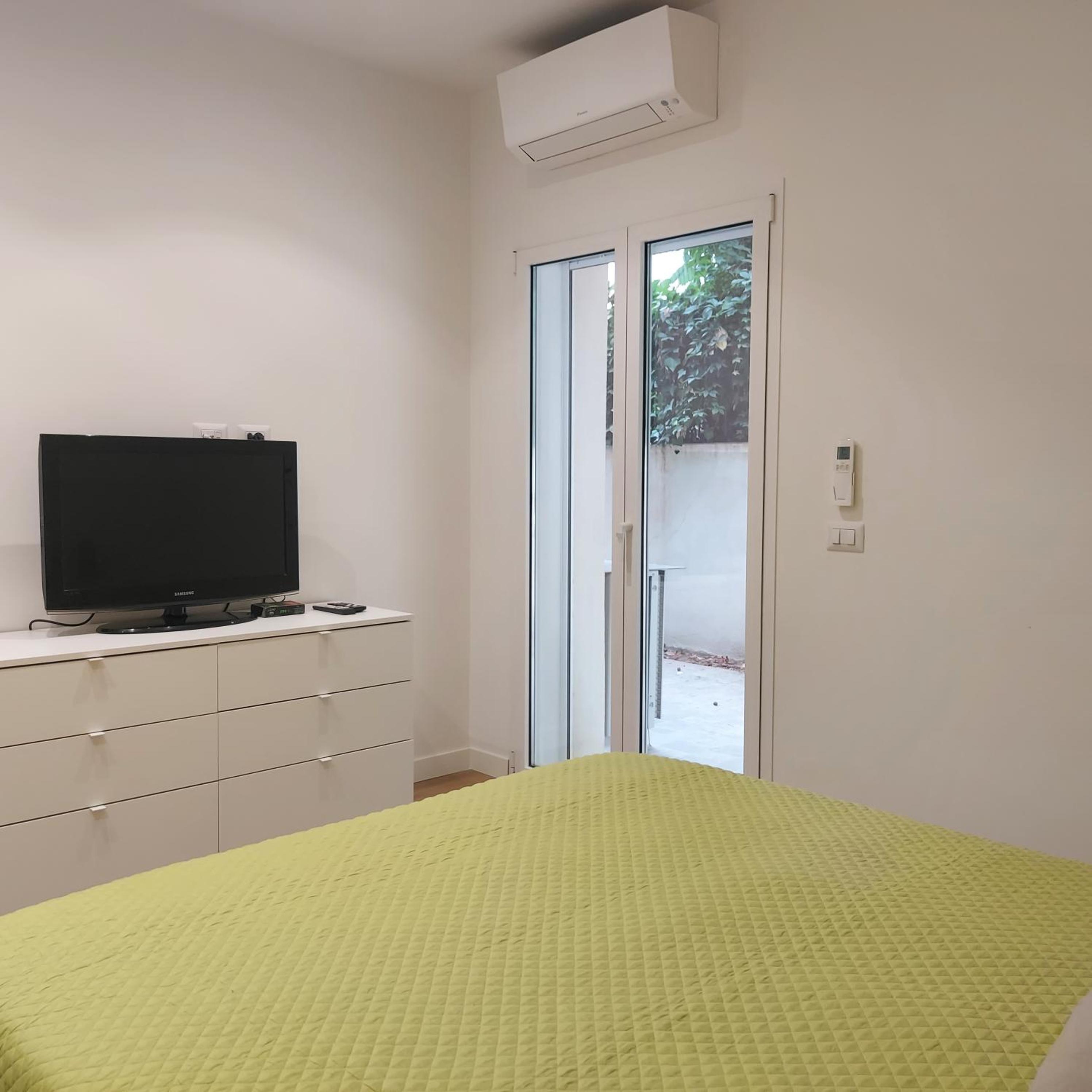 Two-Bedroom House photo 2