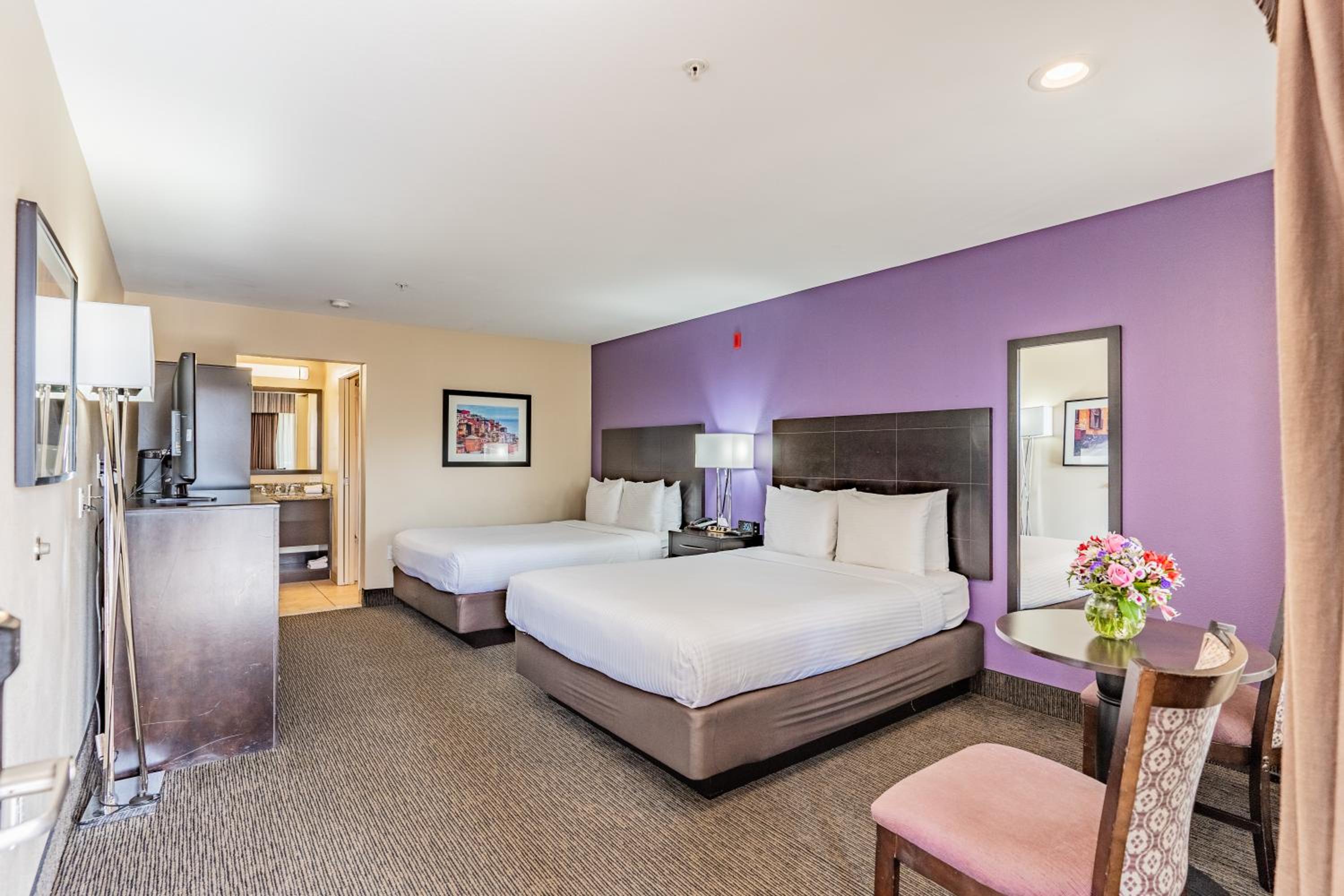 Premier Room 2 Queen Beds - Photo 1