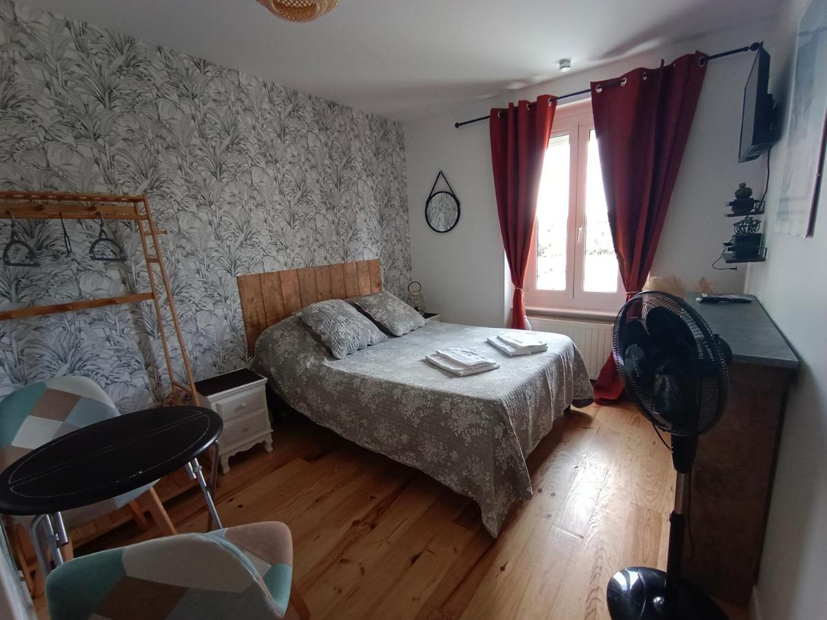 Double Room with Private Bathroom - Photo 3