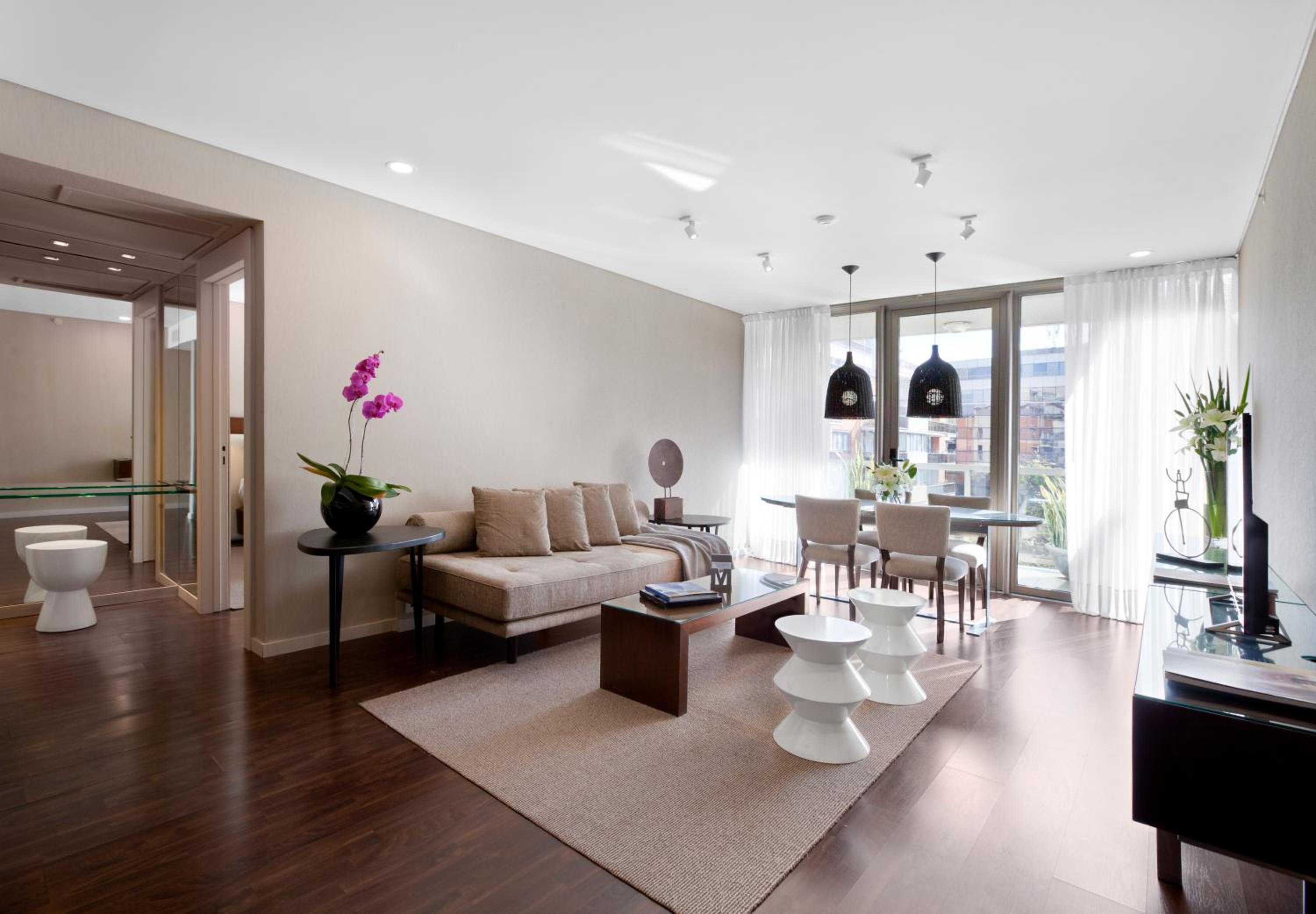 Executive Suite thumbnail 5