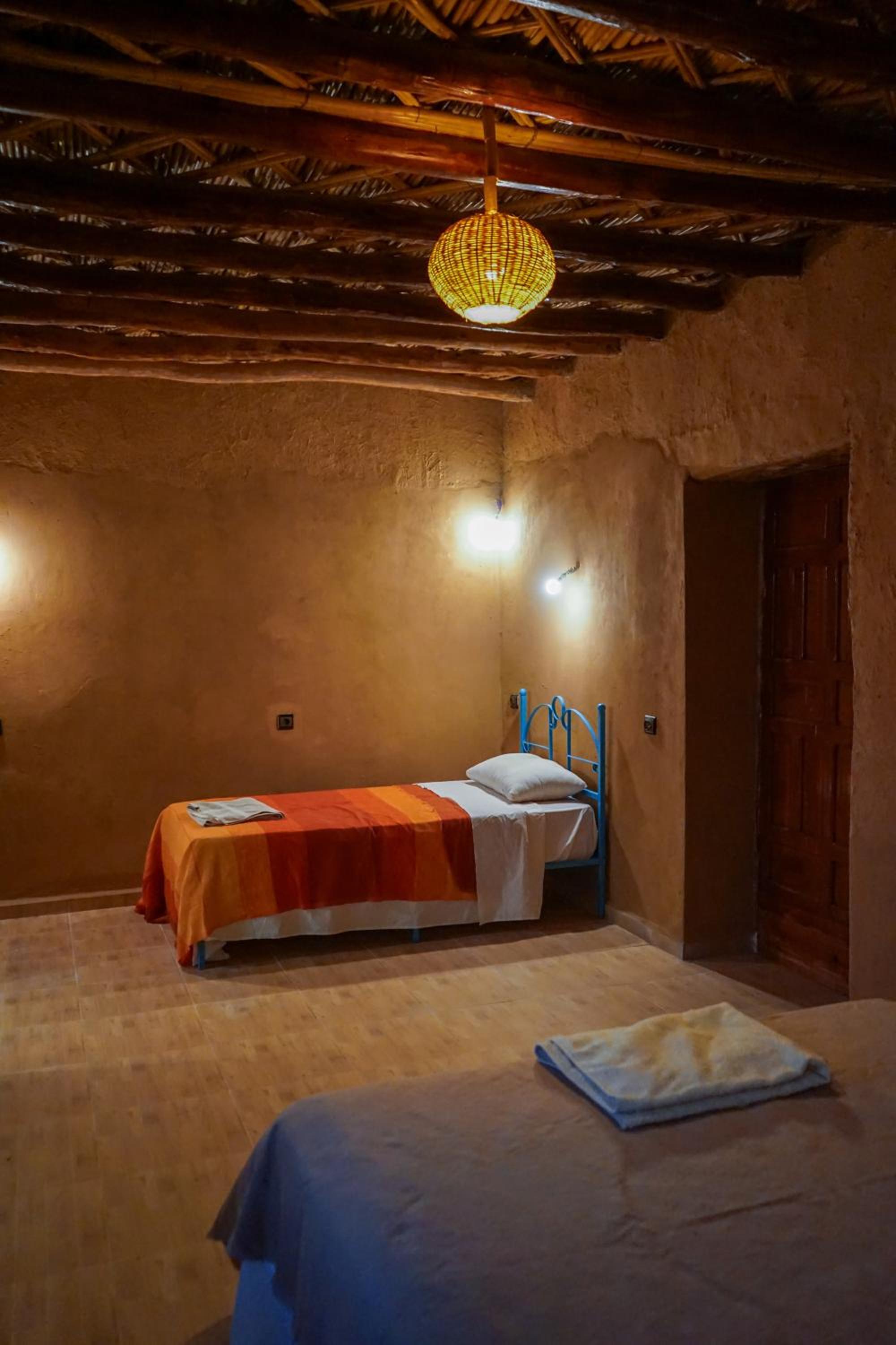 Double Room with Private Bathroom - Photo 6