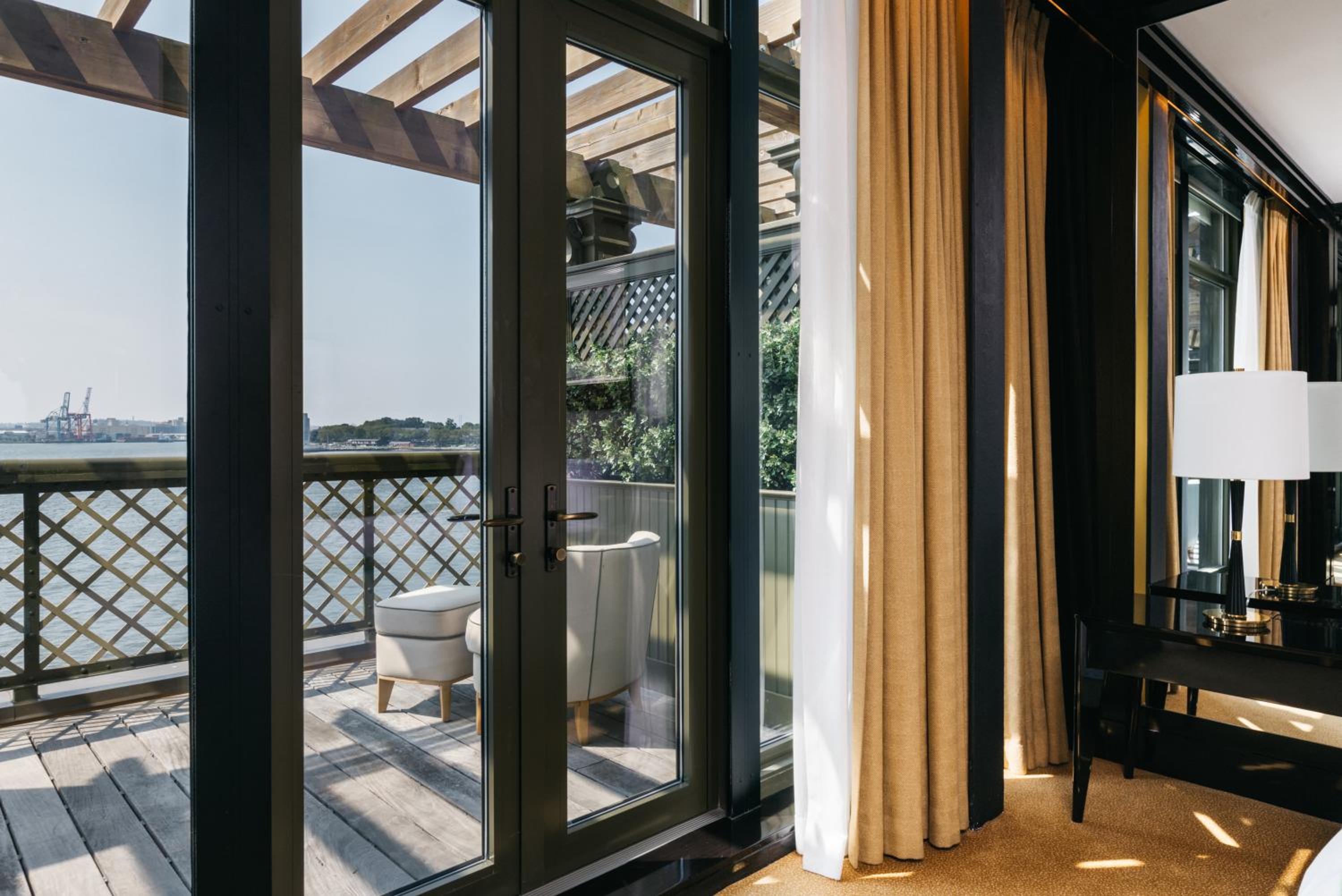 Premier River View Suite