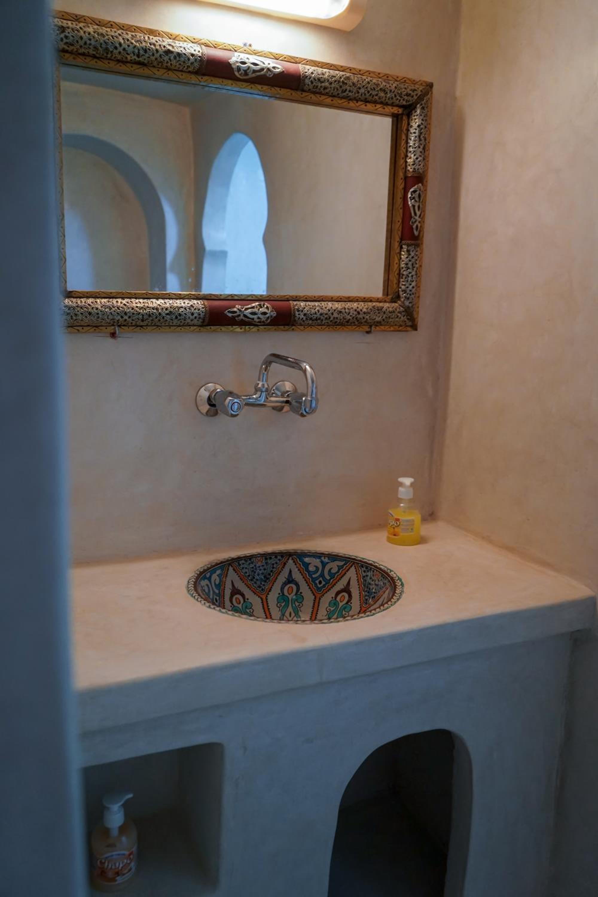 Double Room with Private Bathroom - Photo 5