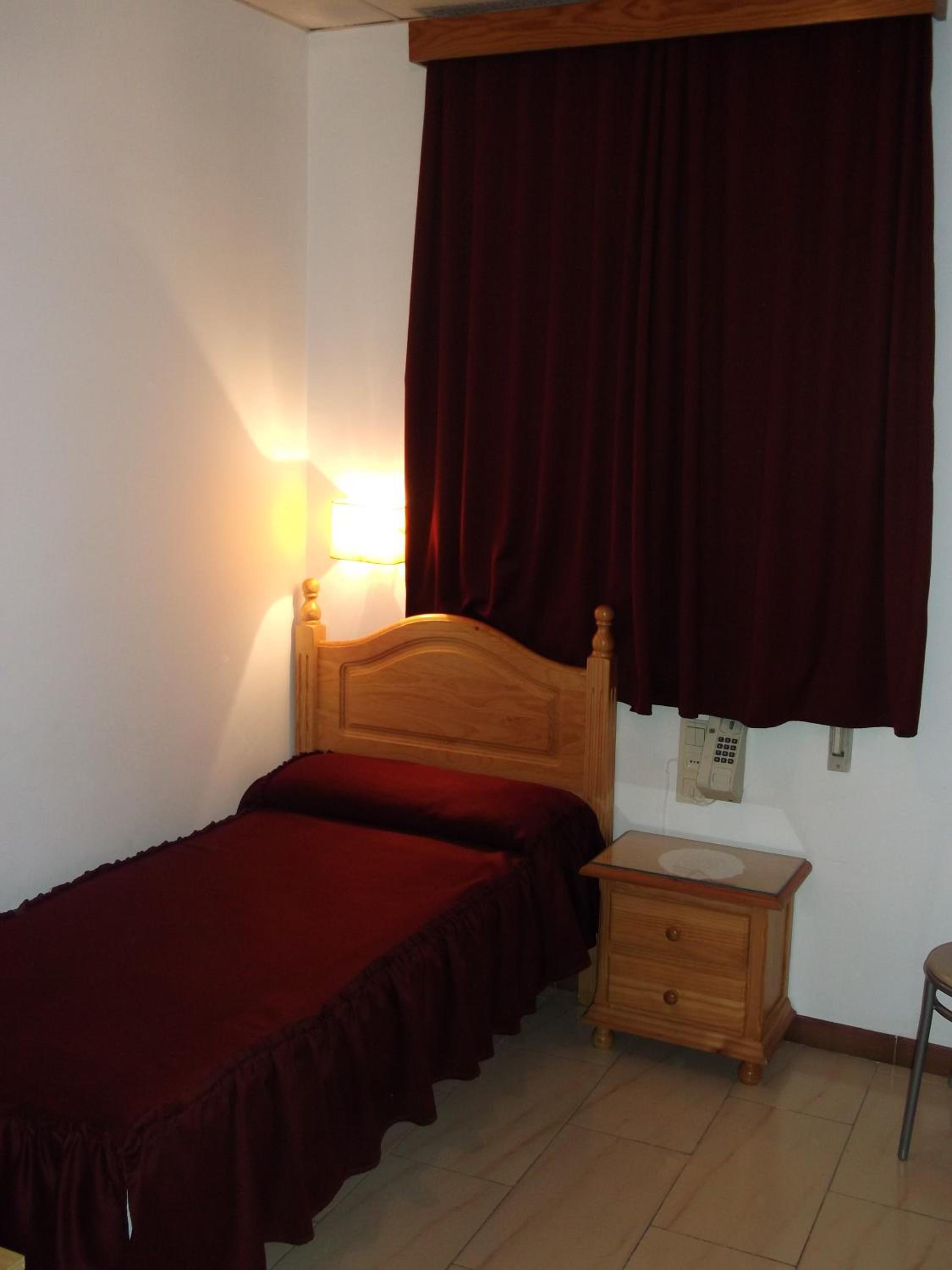 Habitación individual con baño privado