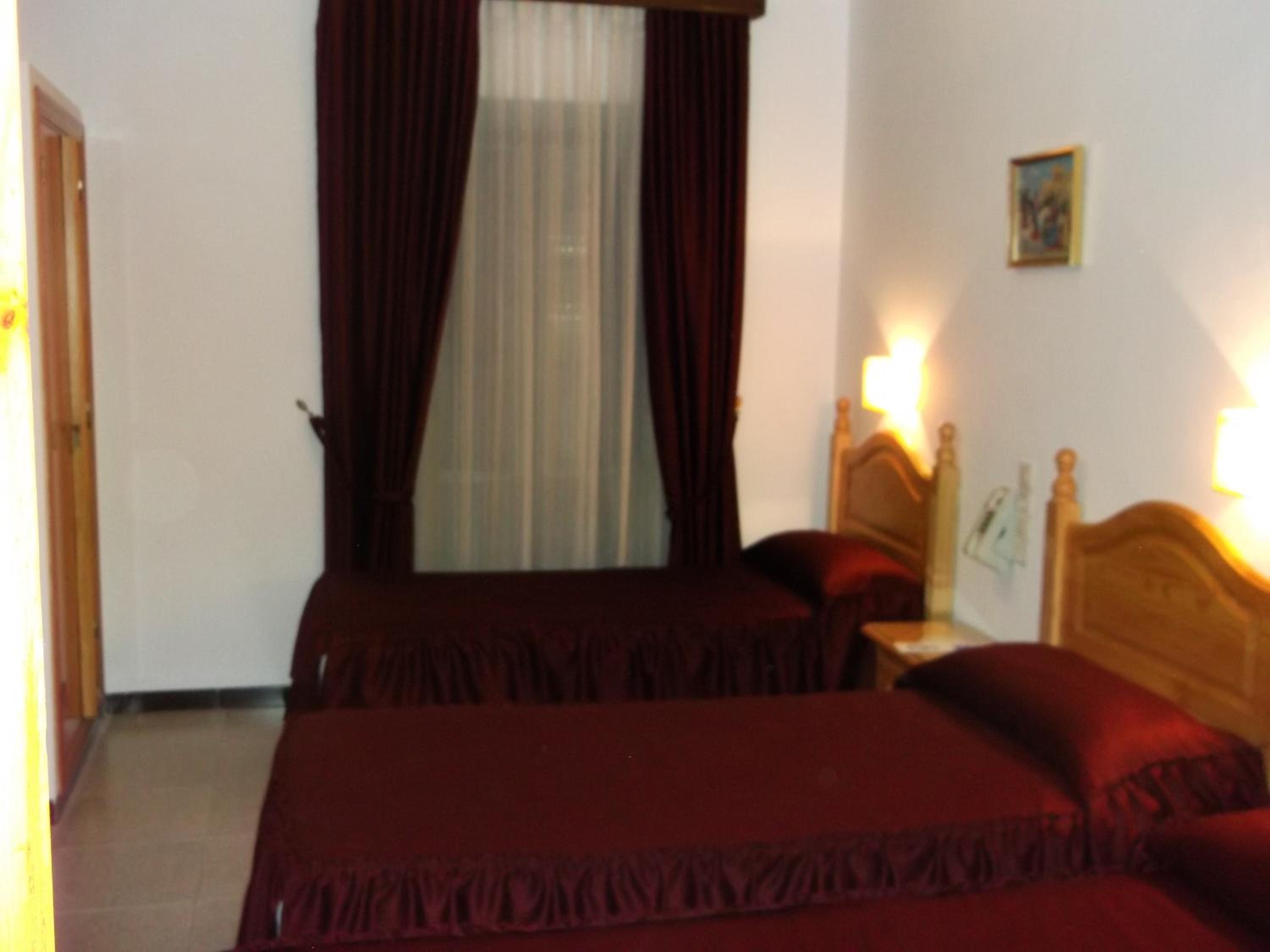 Triple Room with Private Bathroom - Photo 15