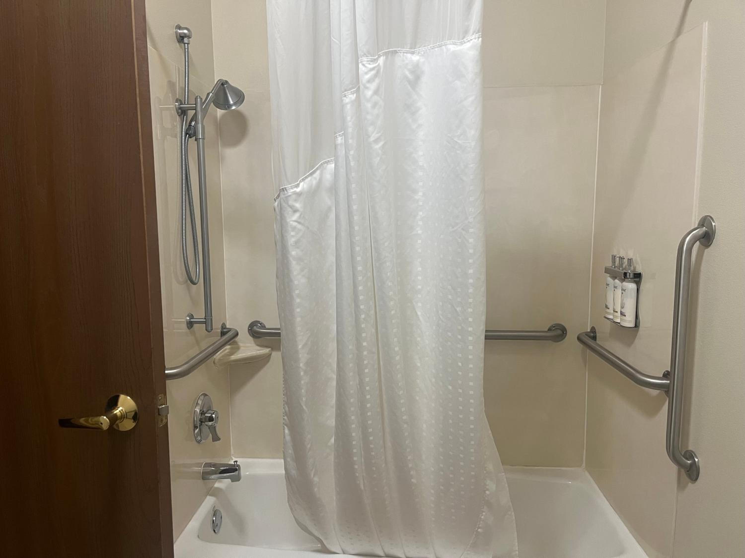 Holiday Inn Express Hotel & Suites Sioux Falls At Empire Mall by IHG, Photo 2