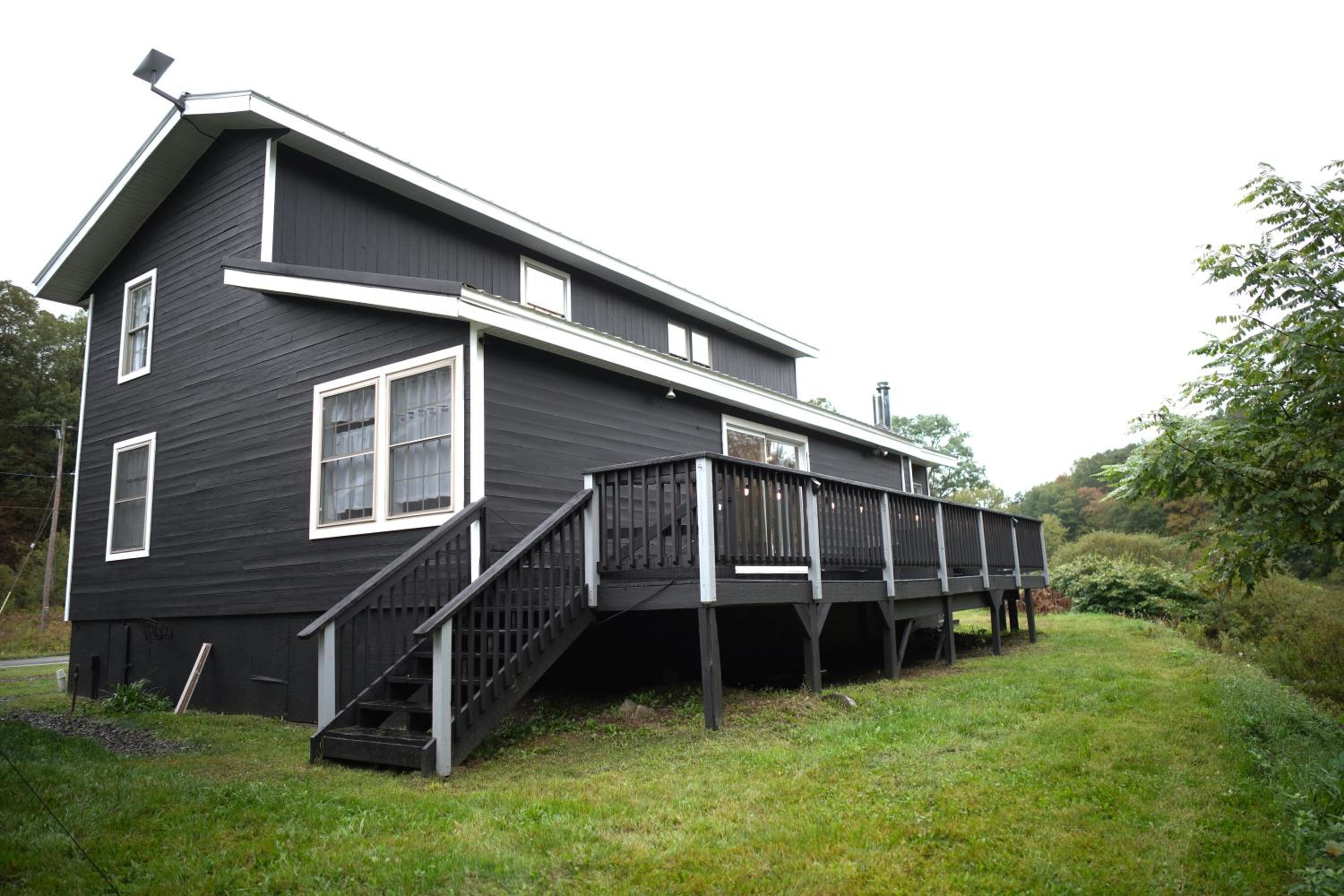 Four-Bedroom House photo 3