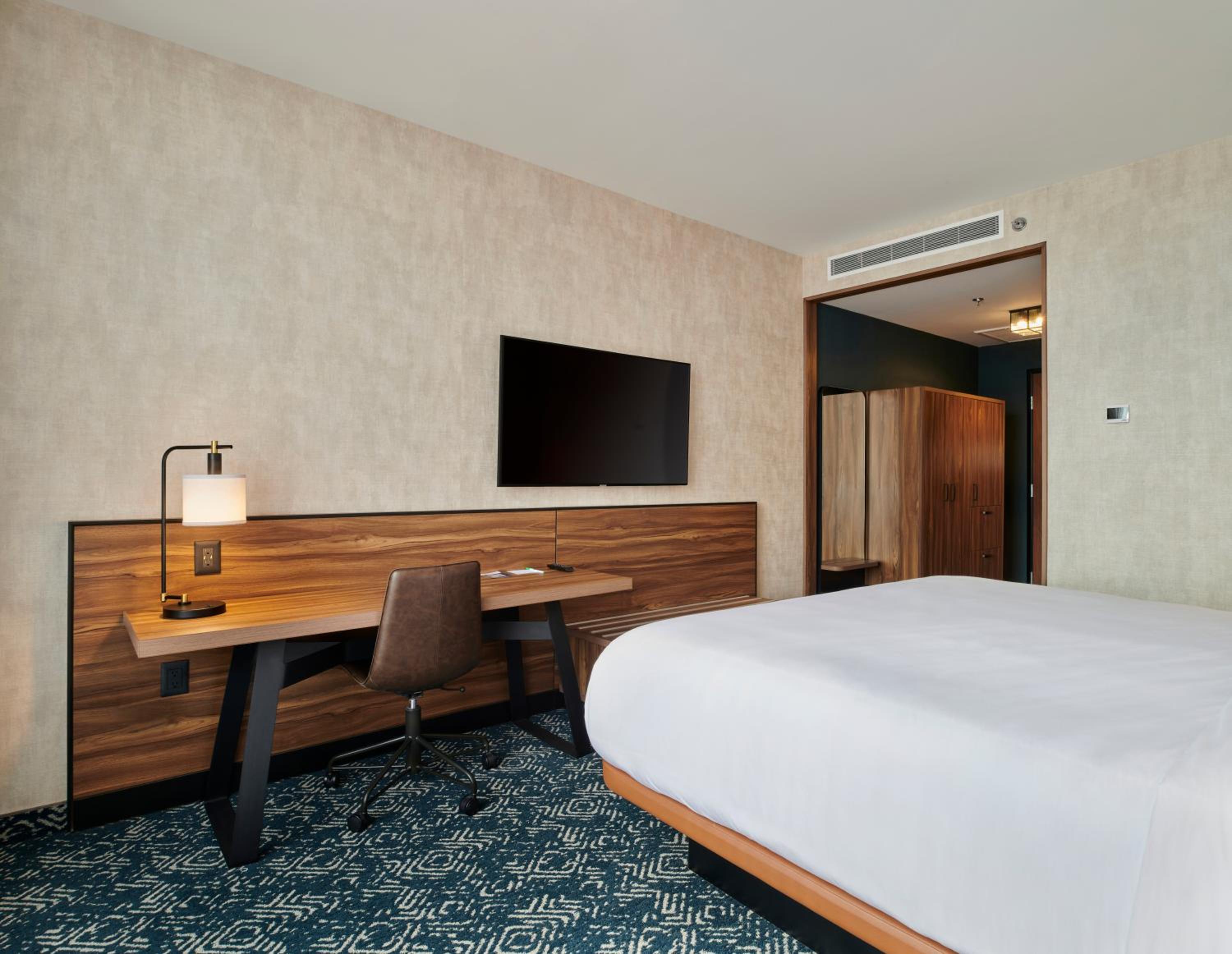 Traditional Guest room with 2 Queen Bed - Photo 1