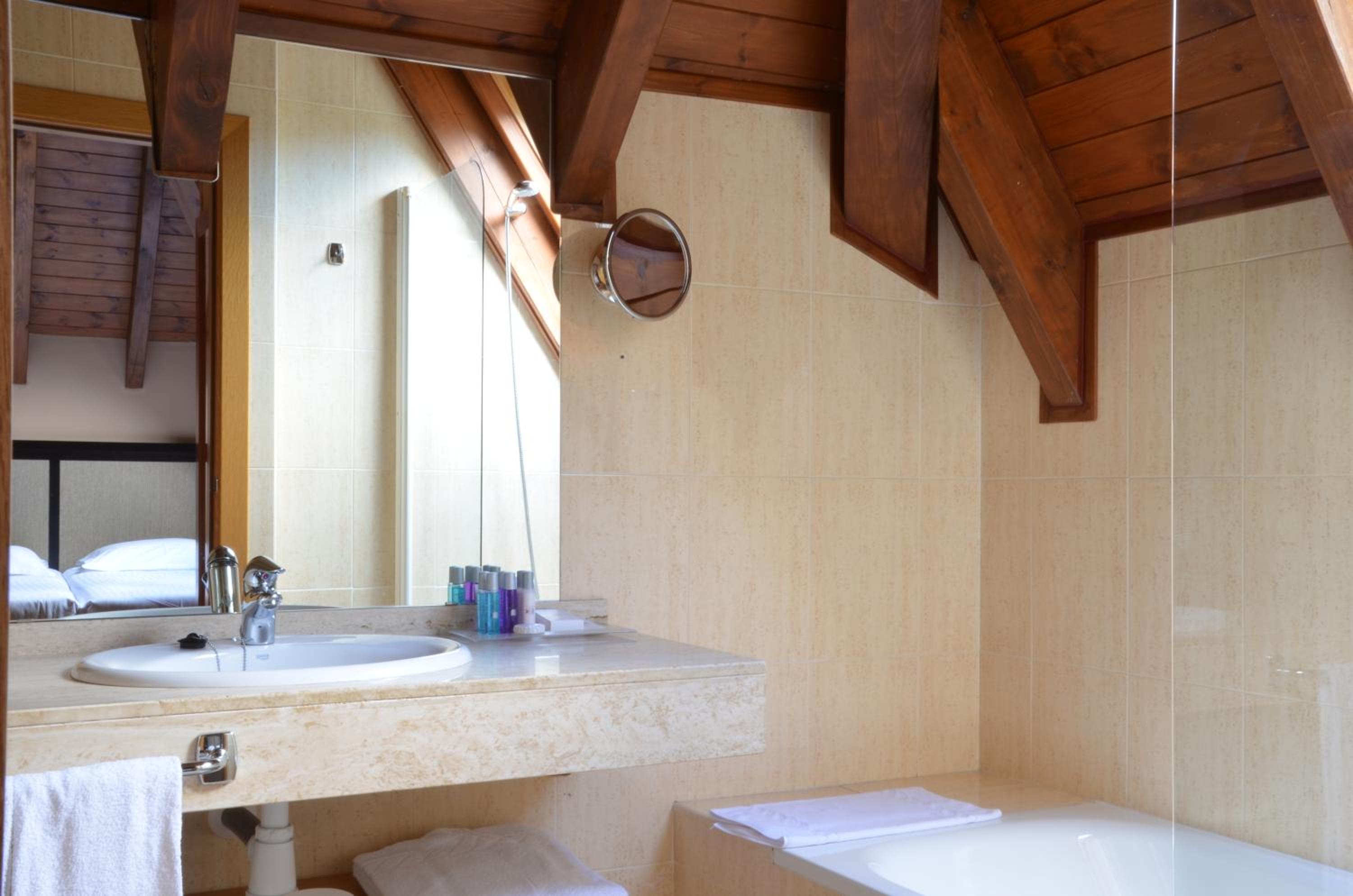 Double Room with Extra Bed - Photo 3