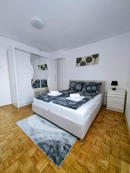 Two-Bedroom Apartment photo 2