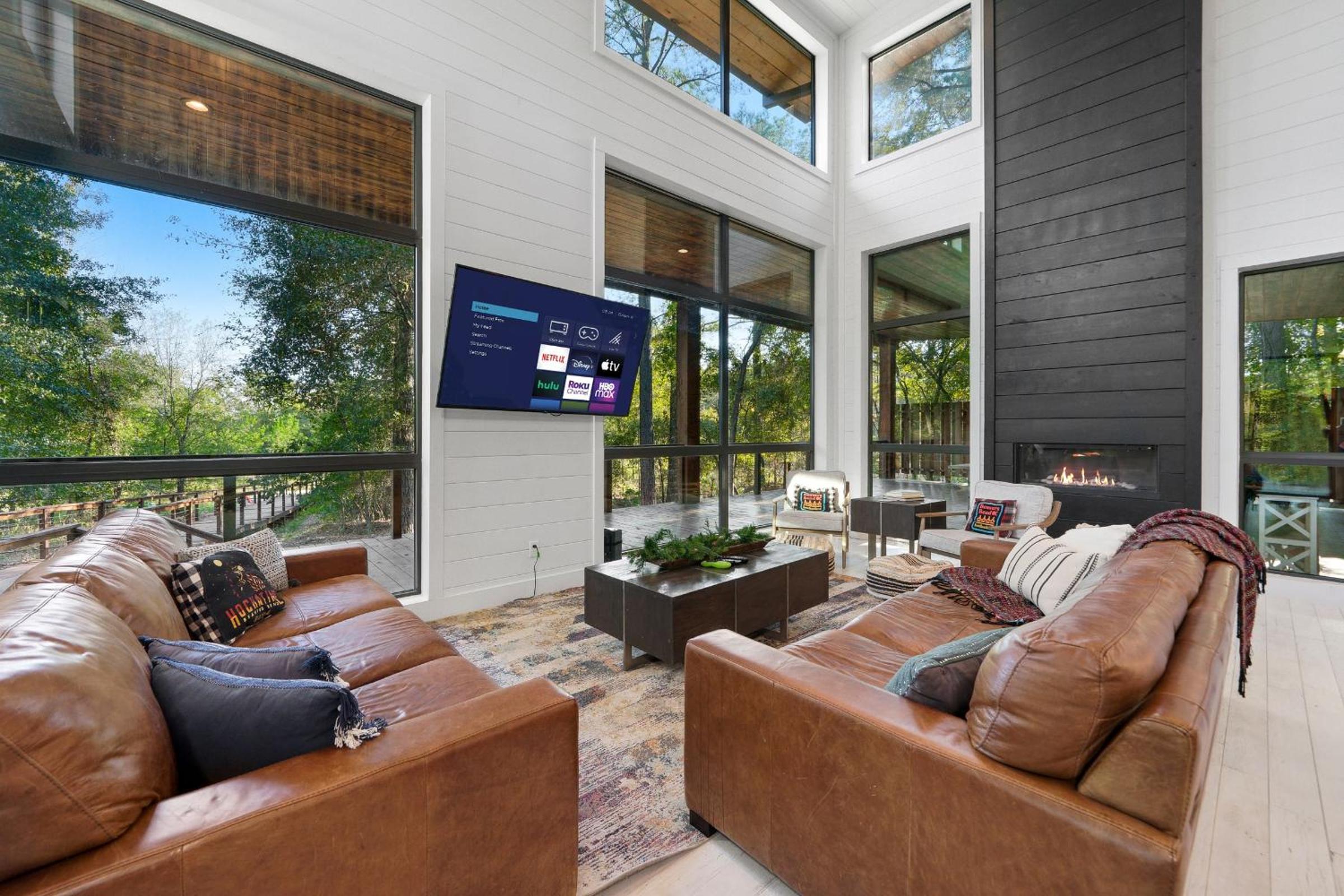 Family Room photo 1