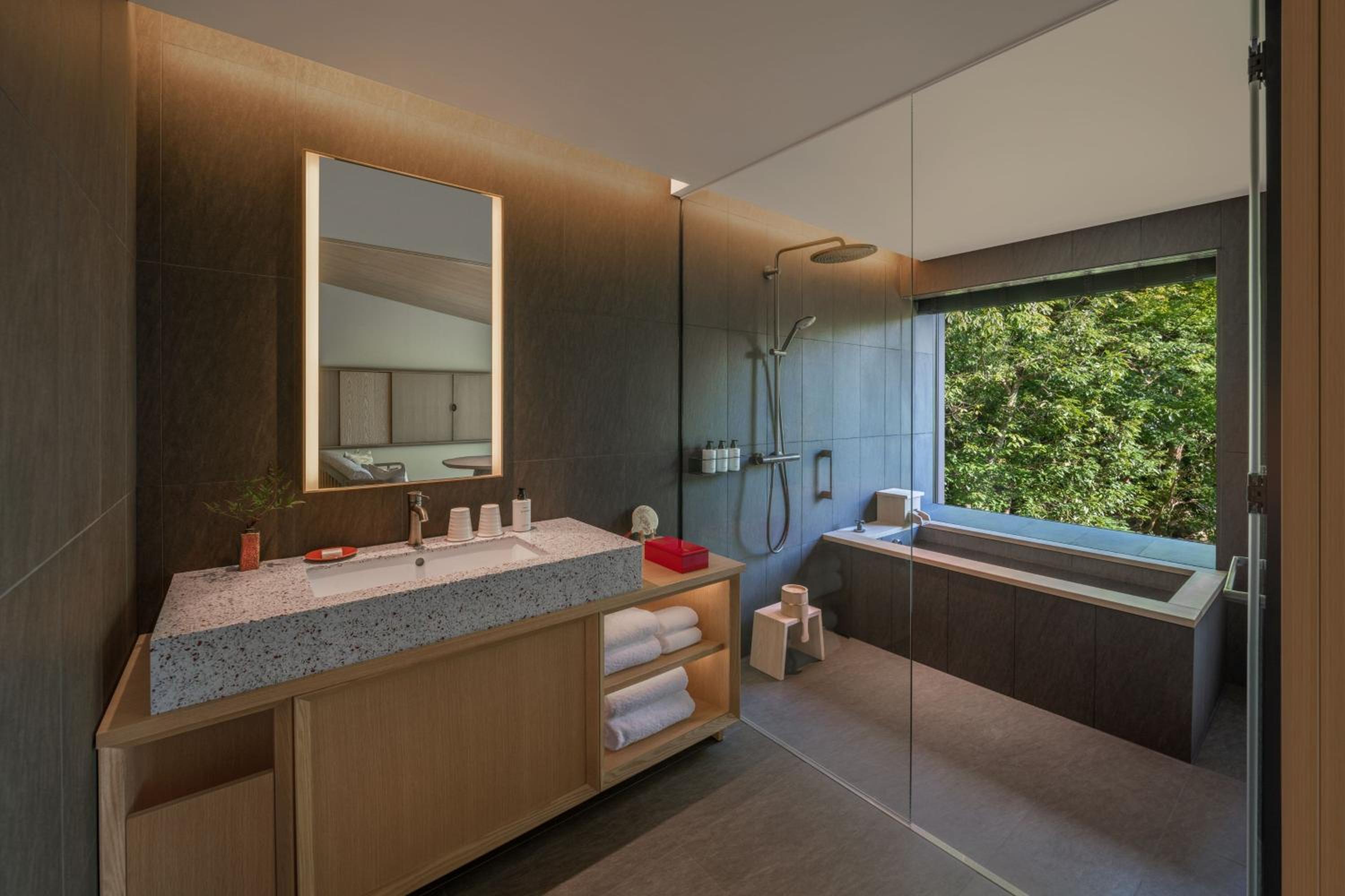 One-Bedroom Twin Onsen Suite with Sofa Bed and Garden View