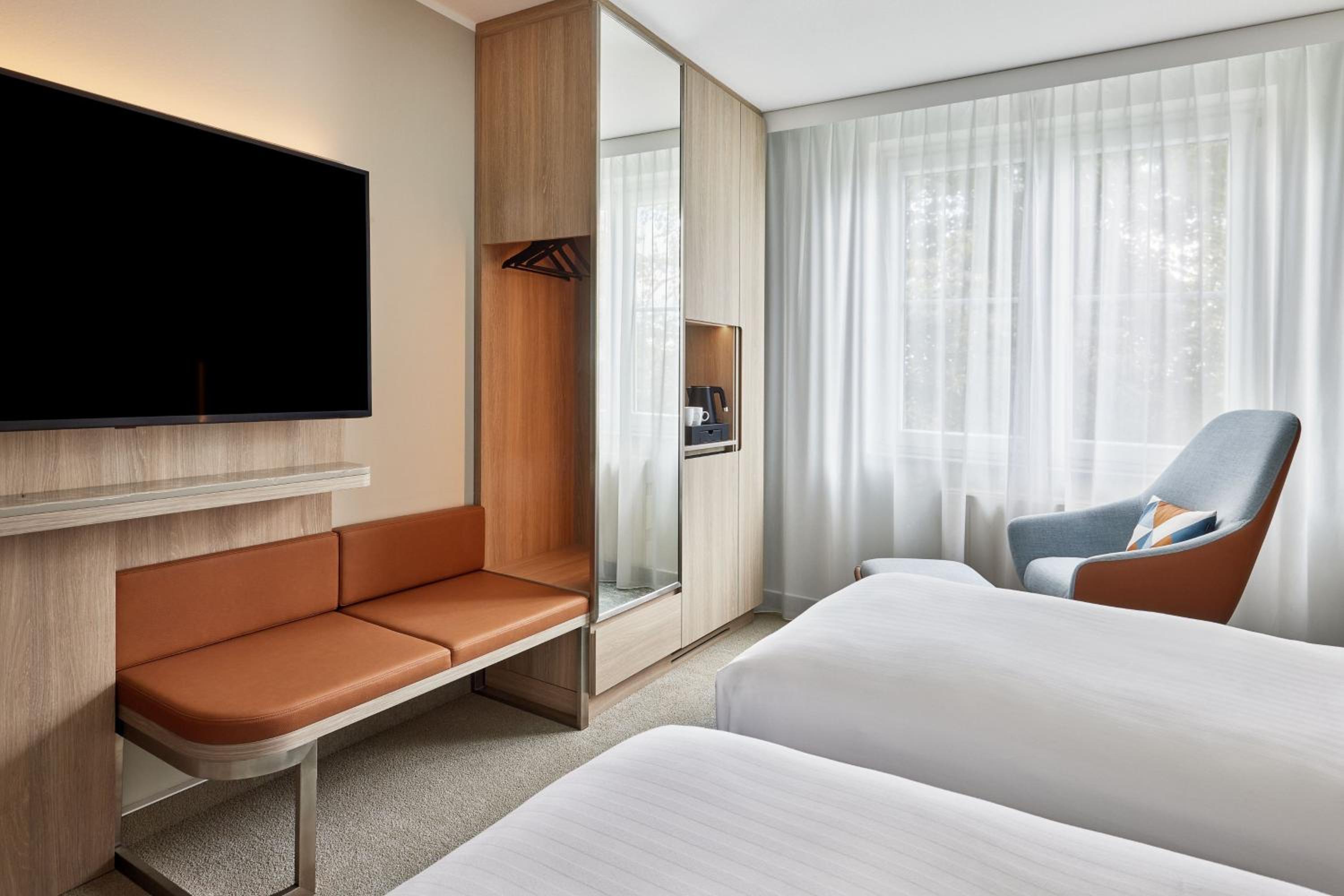 Standard Twin Room with Inland View - Photo 2