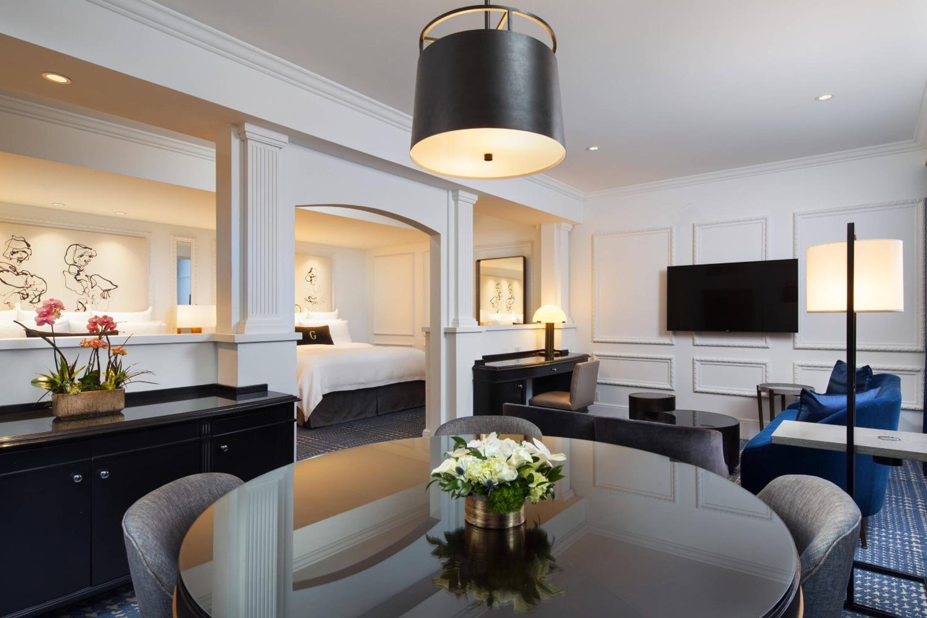 Signature Suite, Studio Suite, 2 King photo 1
