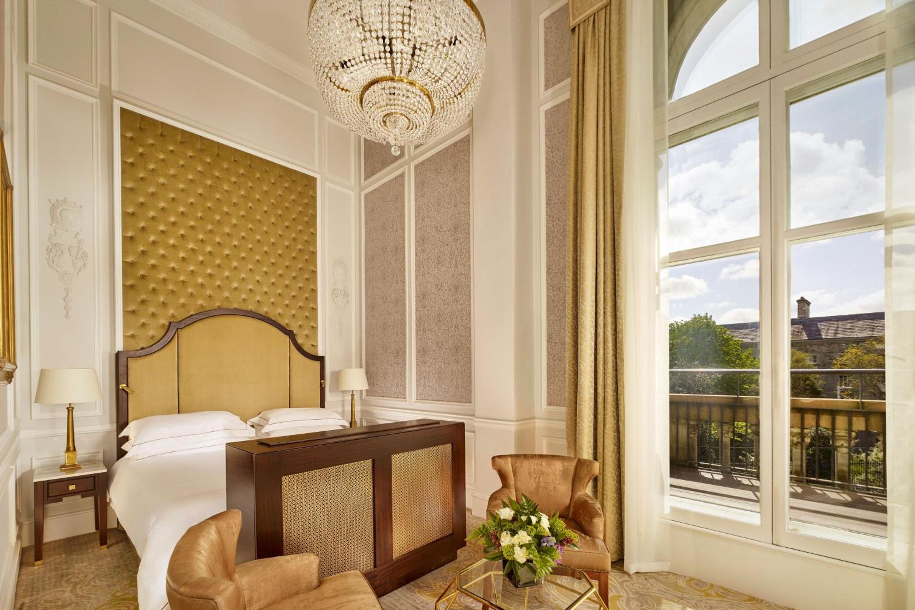 Presidential King Suite with City View