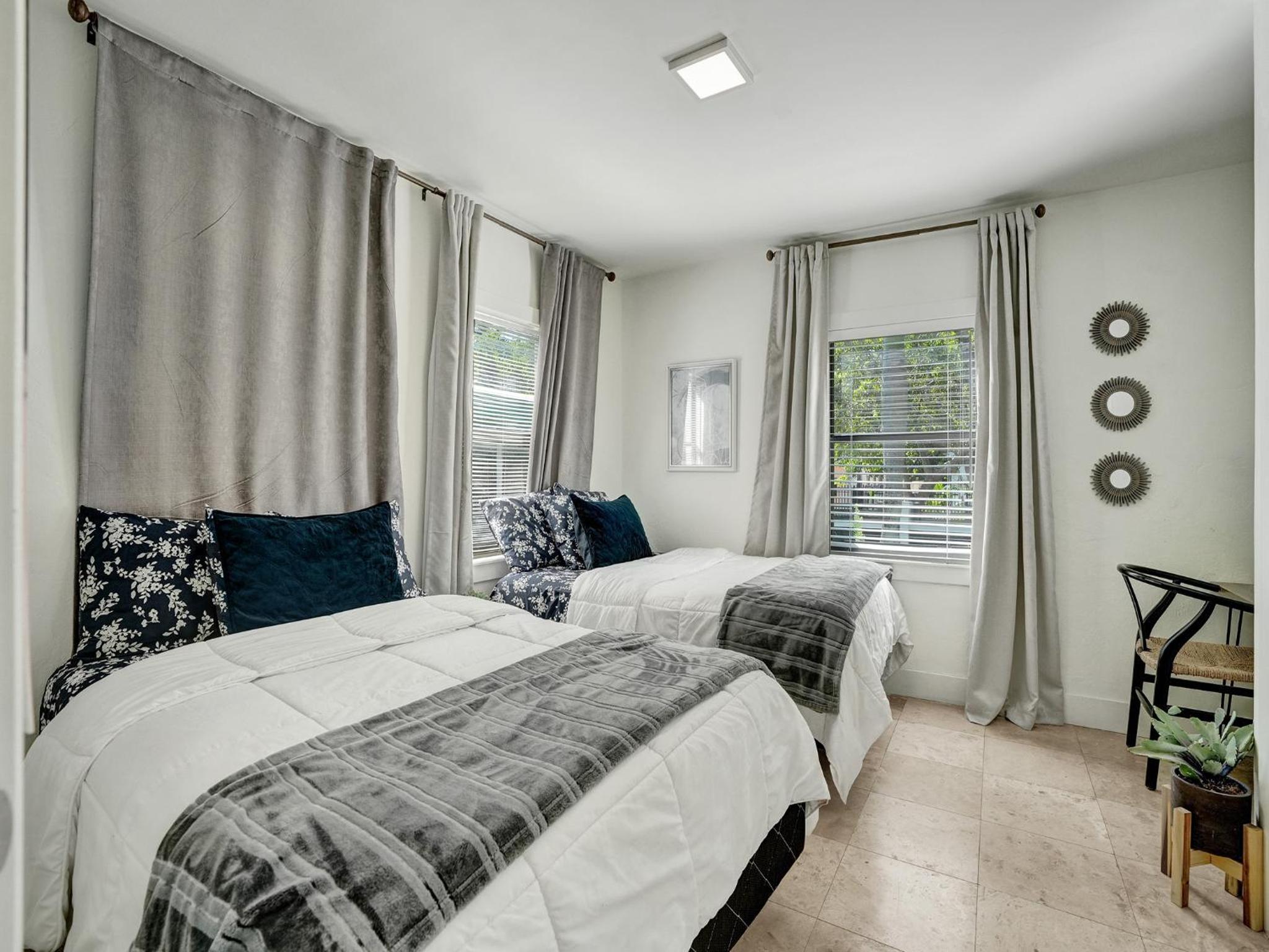 Villa photo 2