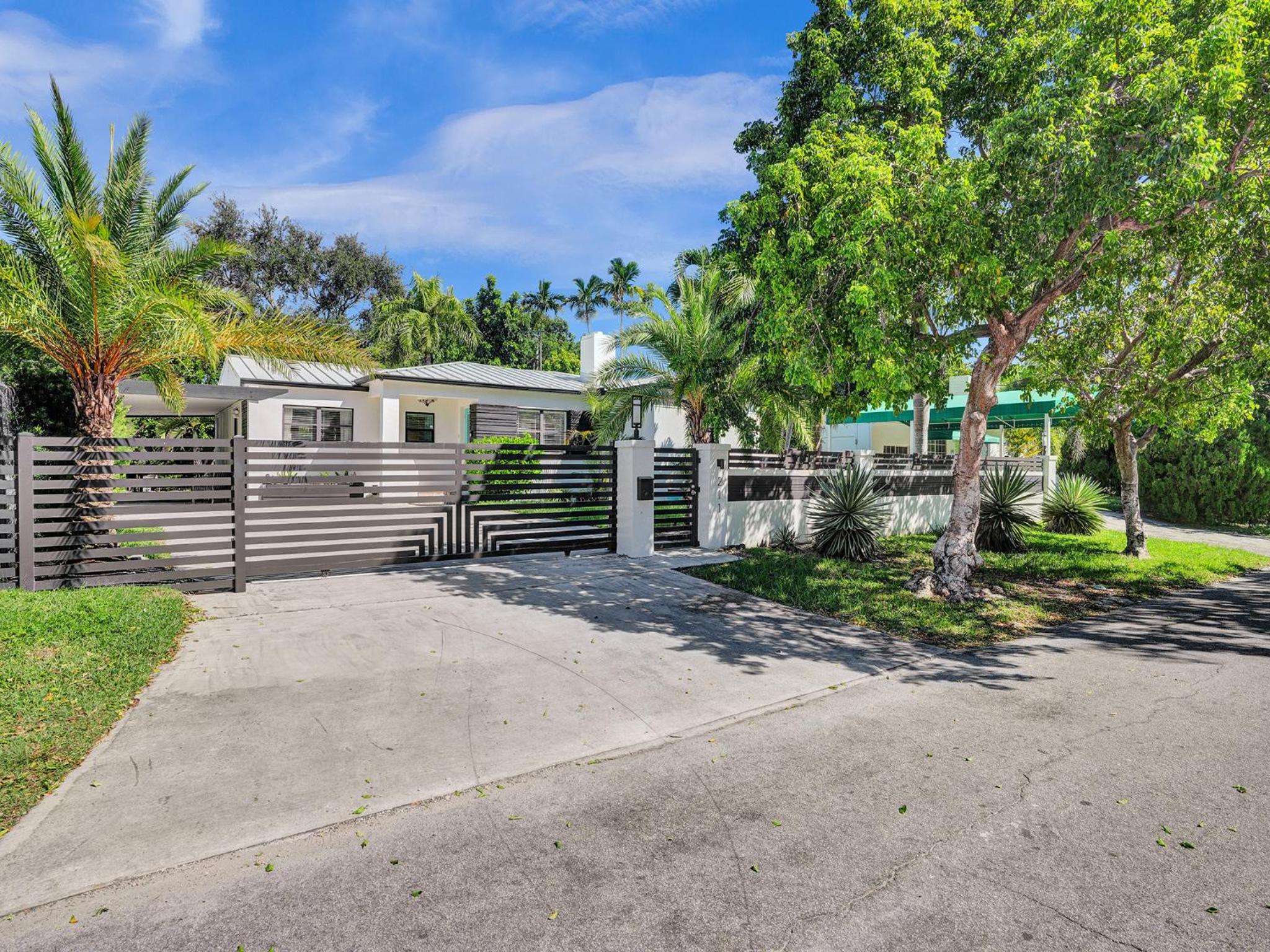 Villa photo 2