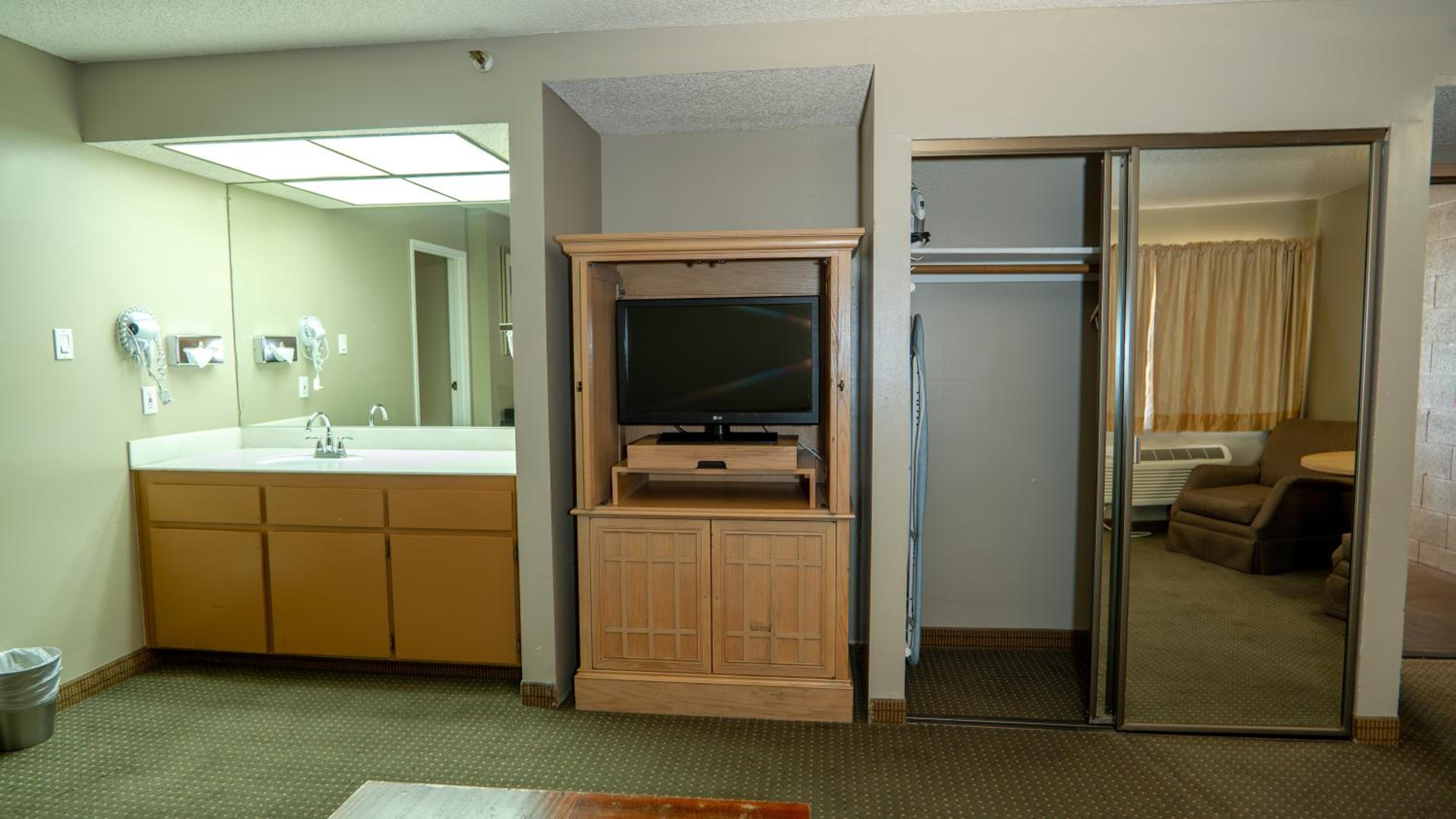 Executive Suite
