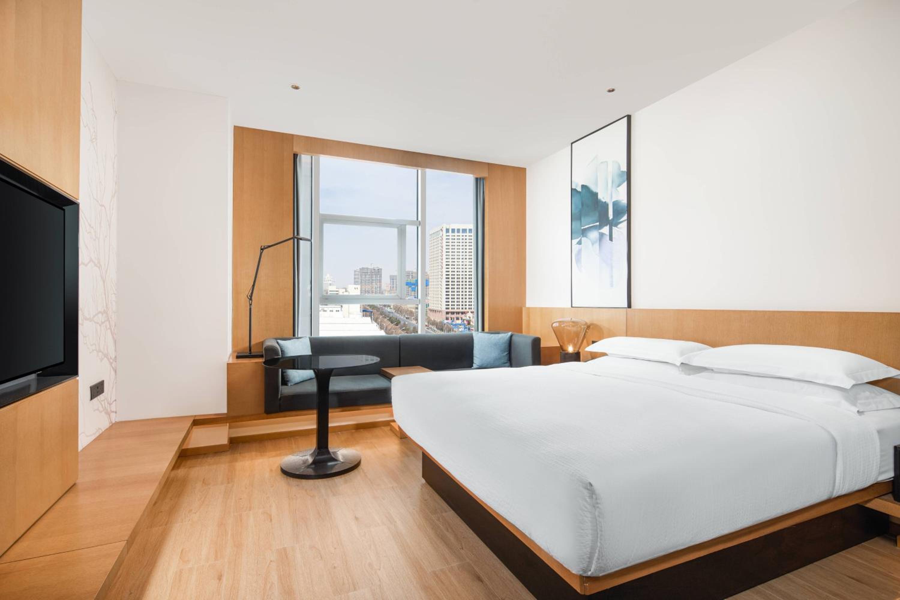 Standard King Room - Photo 1