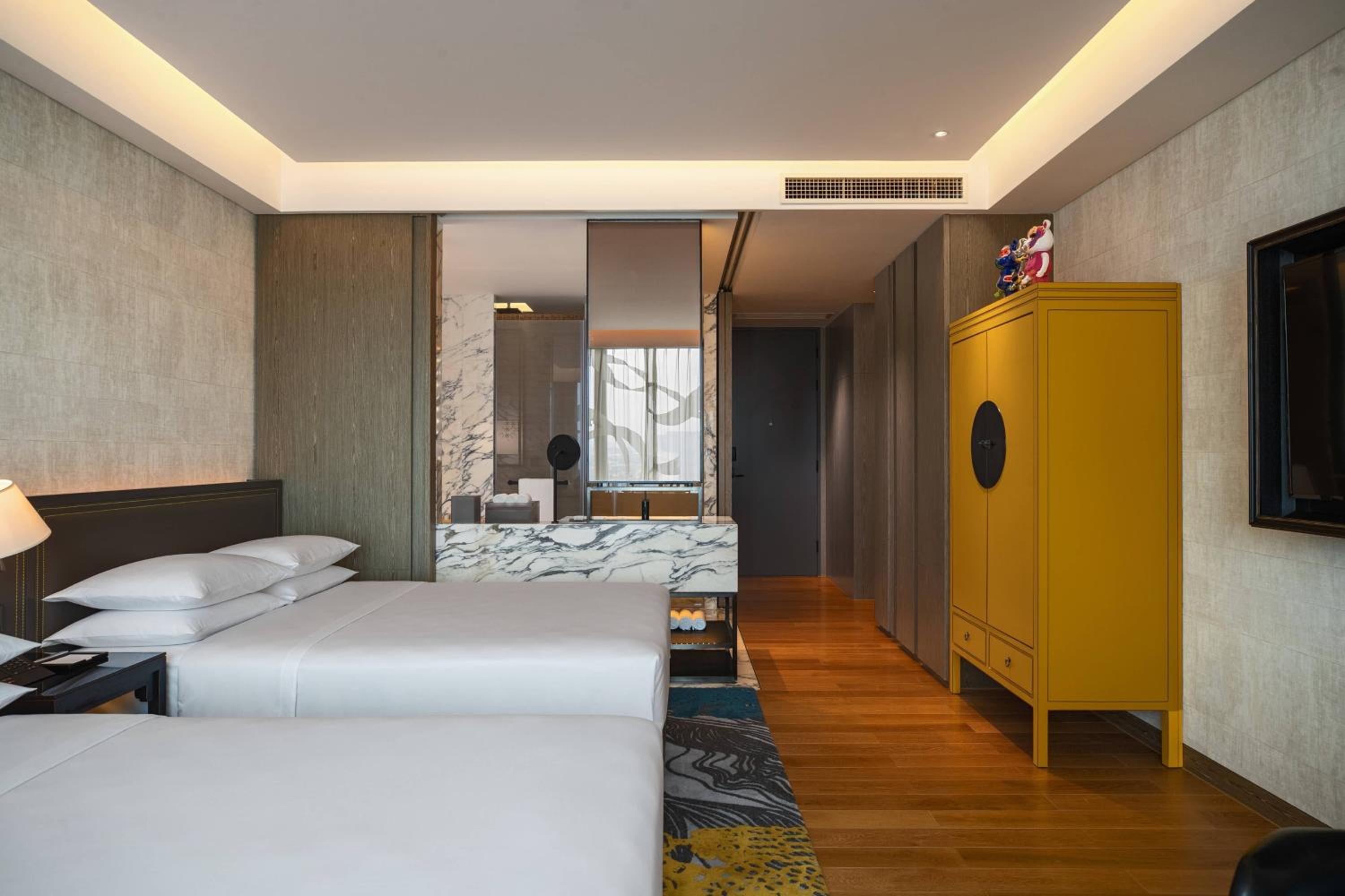 Premier Guest Room With Twin Beds photo 2