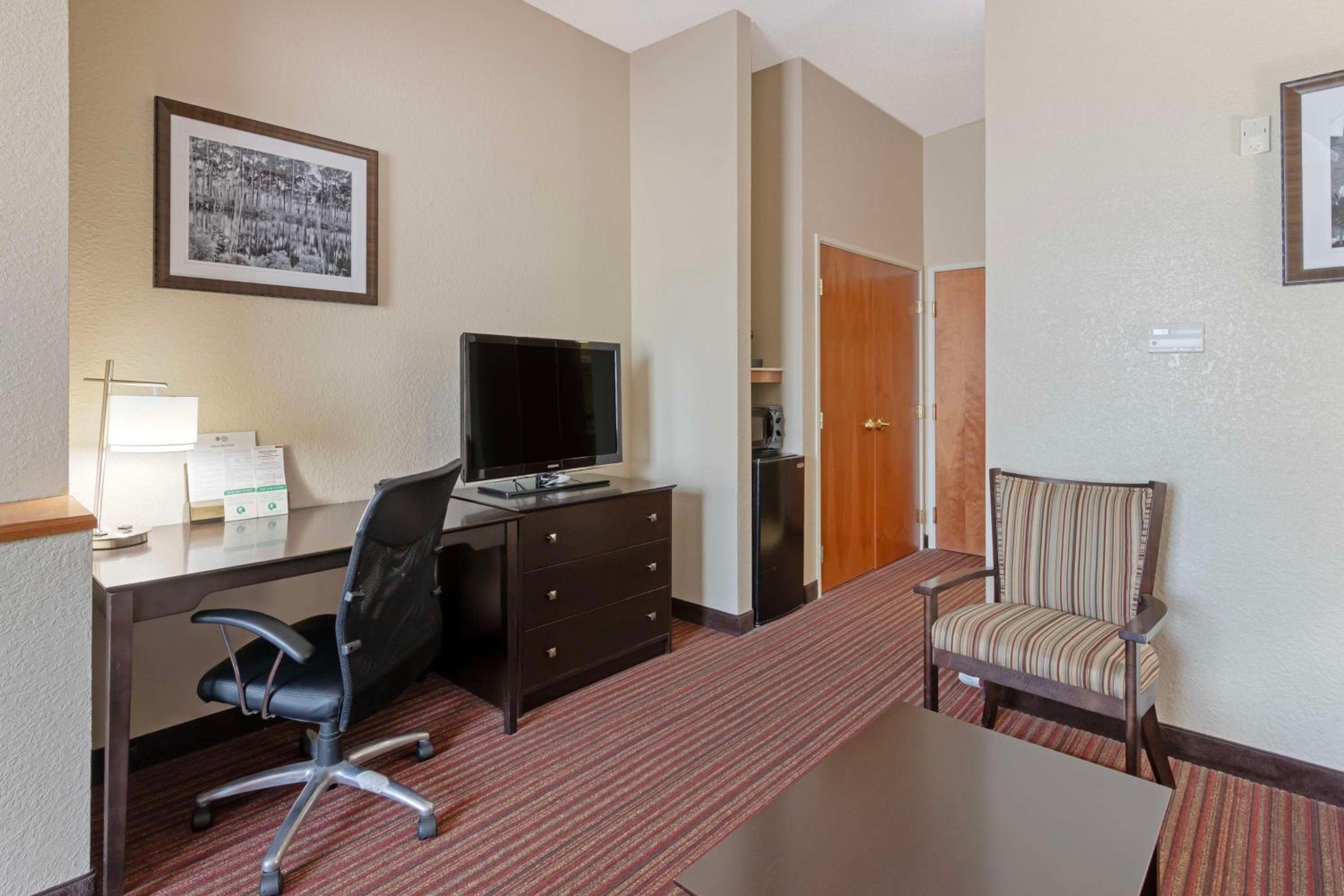 King Suite with Sofa Bed - Photo 2