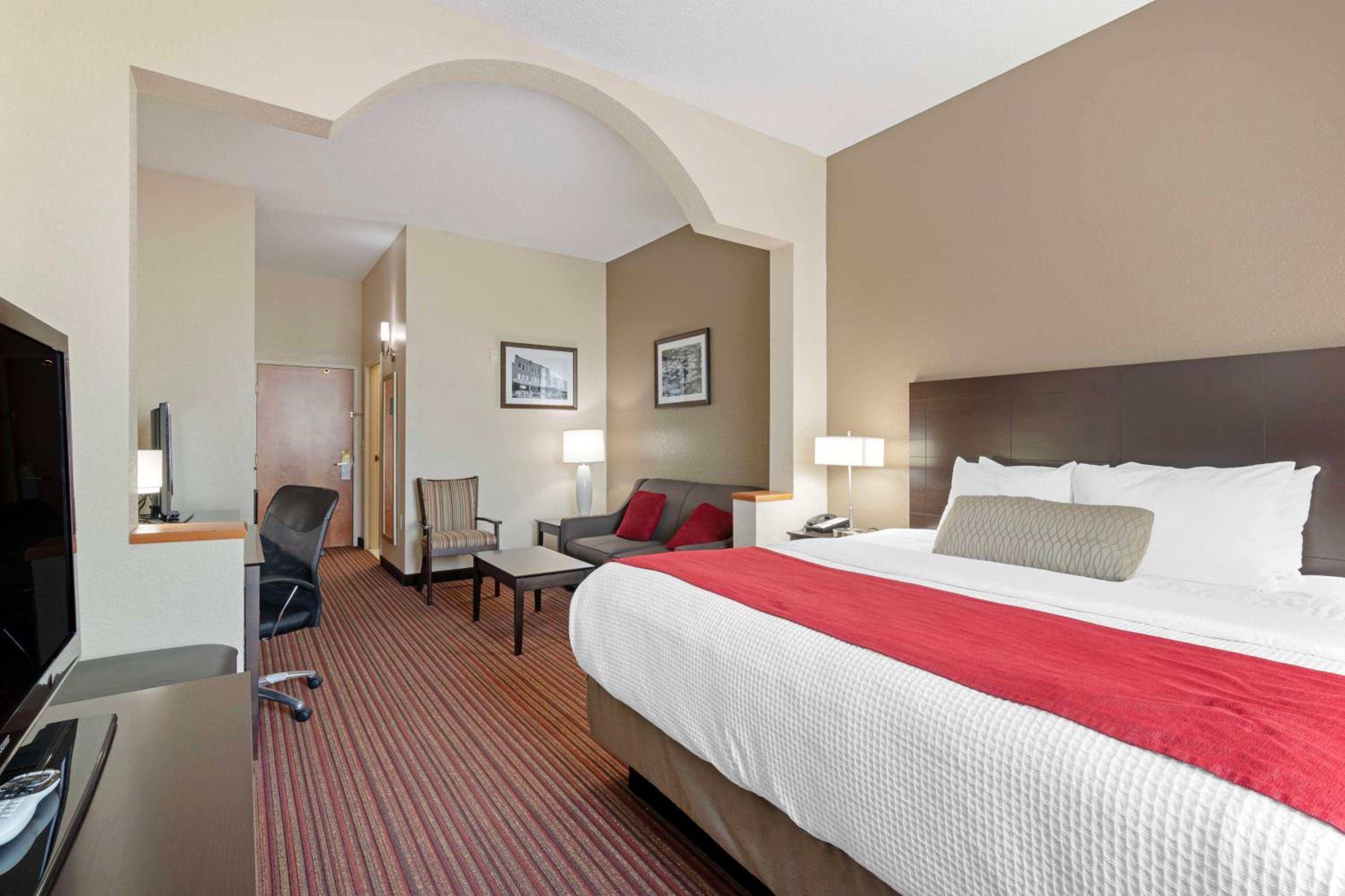 King Suite with Sofa Bed - Photo 3