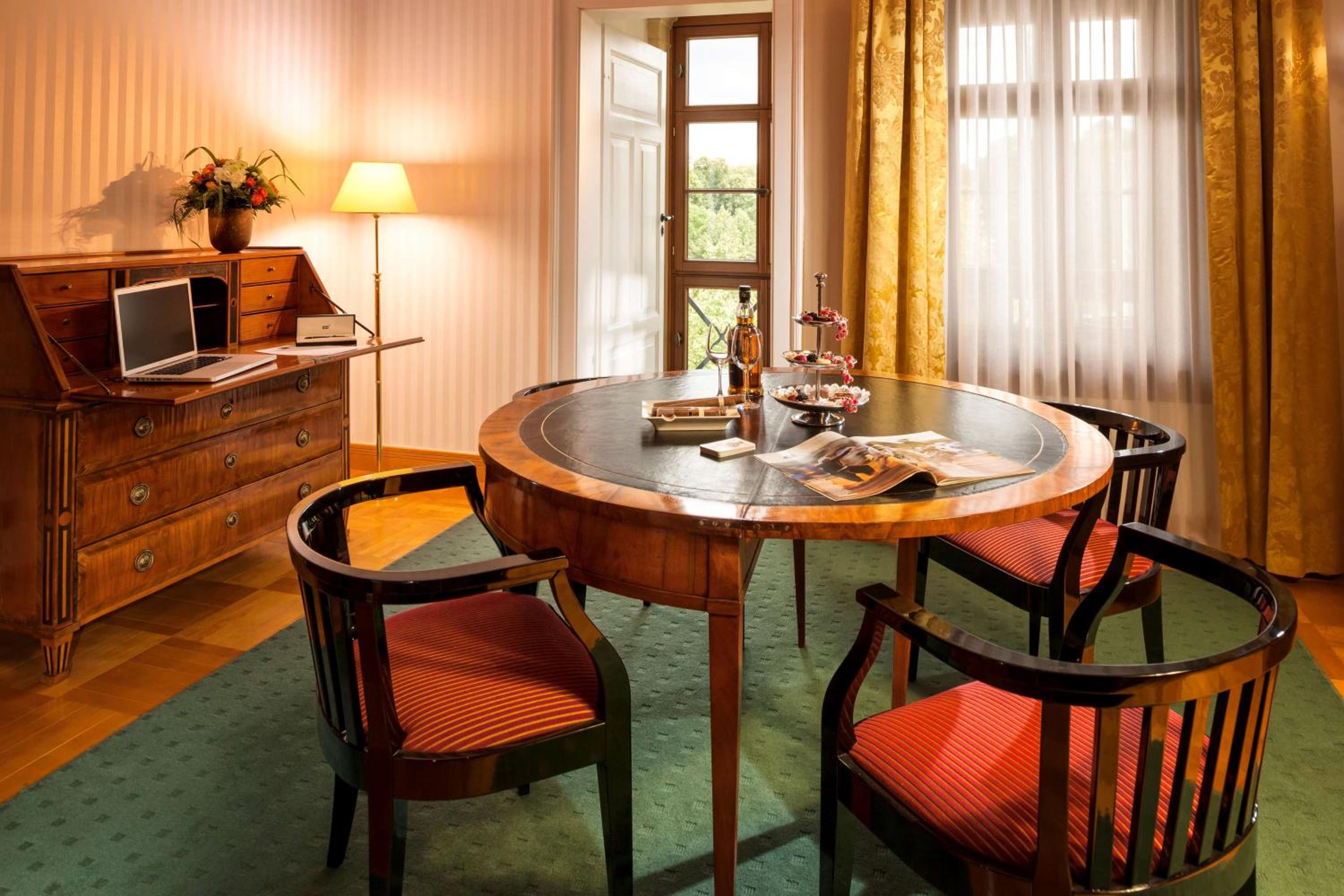 Comfort Suite with Park View photo 3