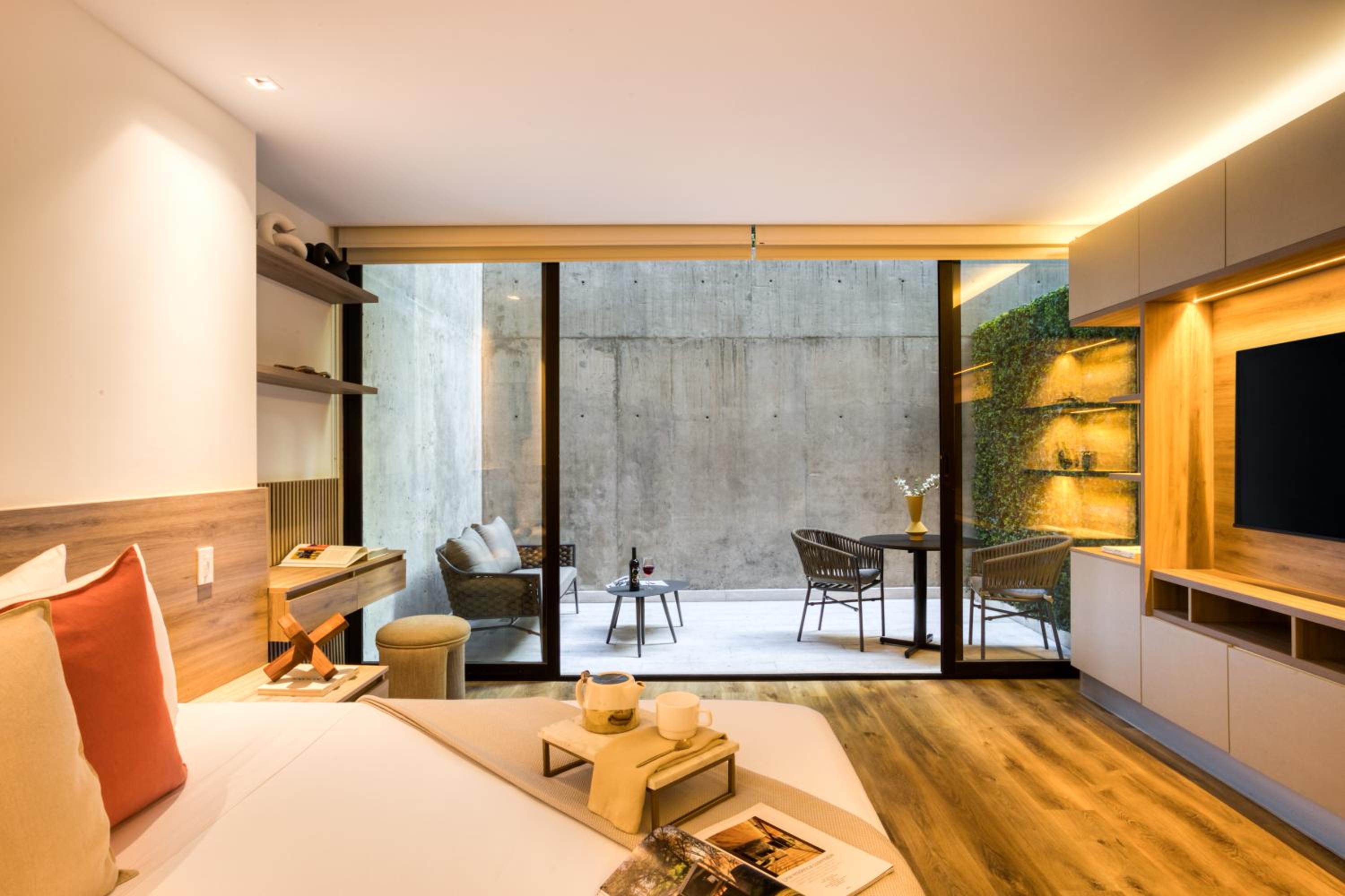 Studio with a Private Terrace - Photo 10