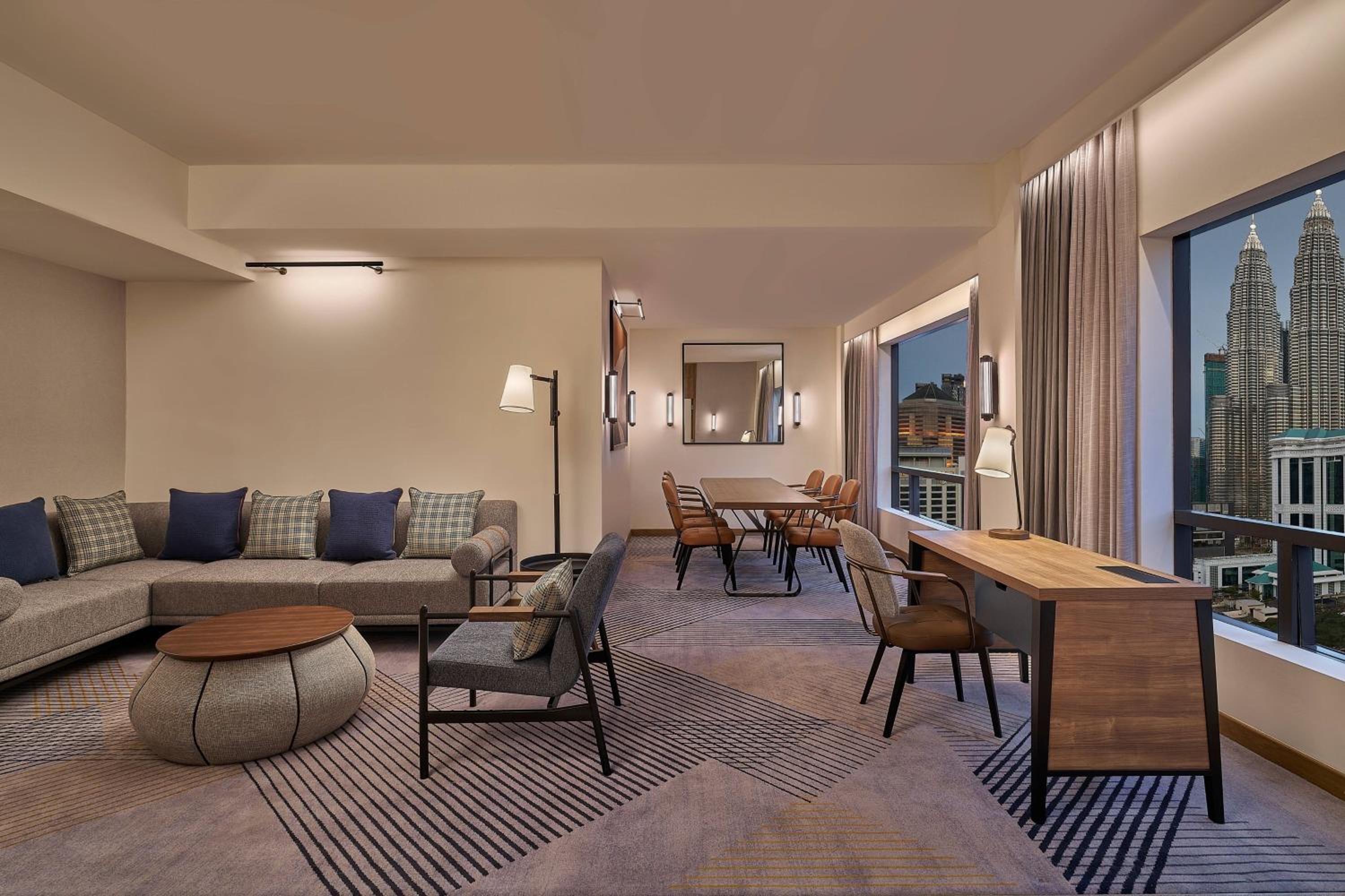 Premier King Suite