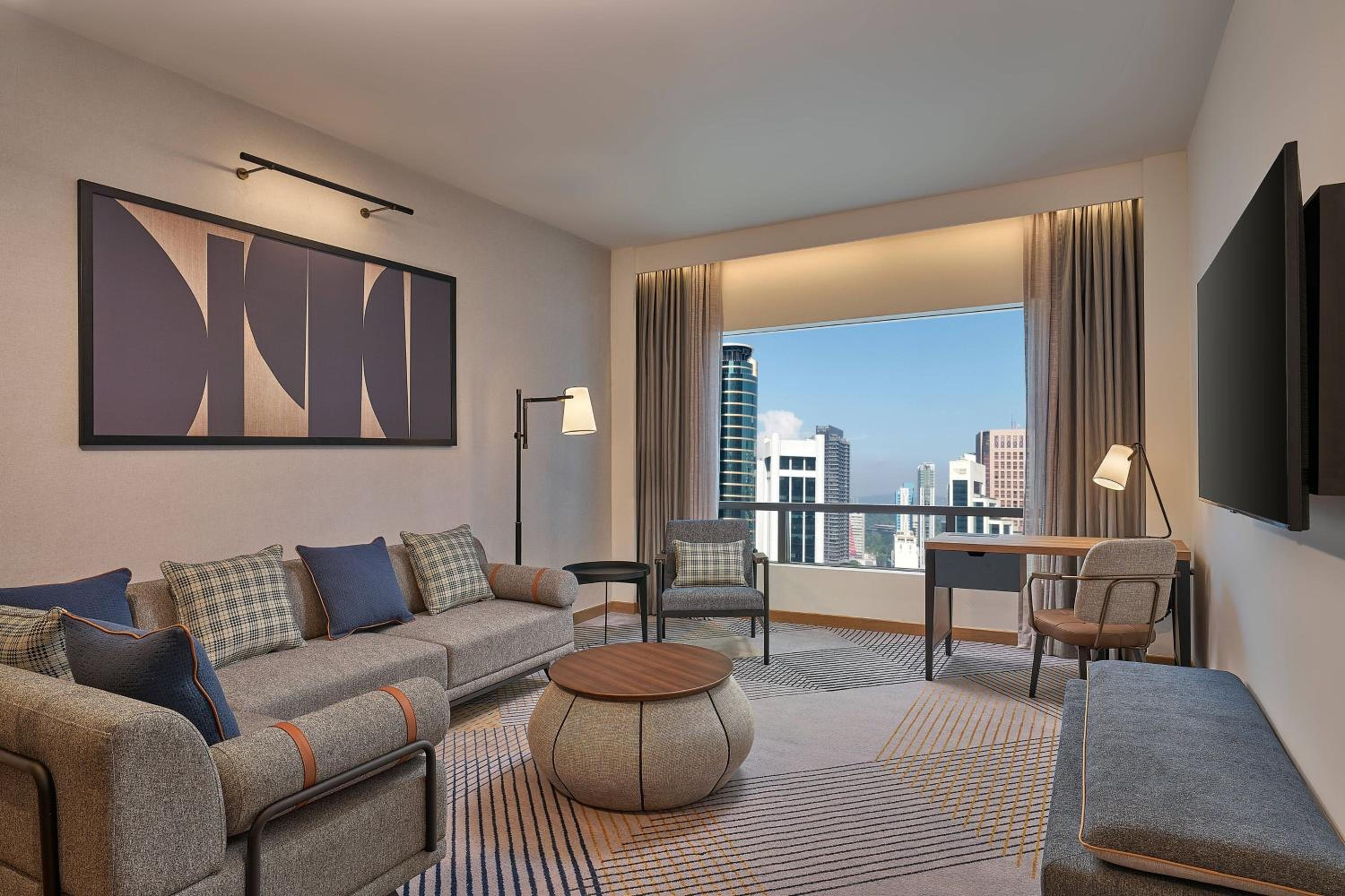 Executive Suite, 2 Double,  City View