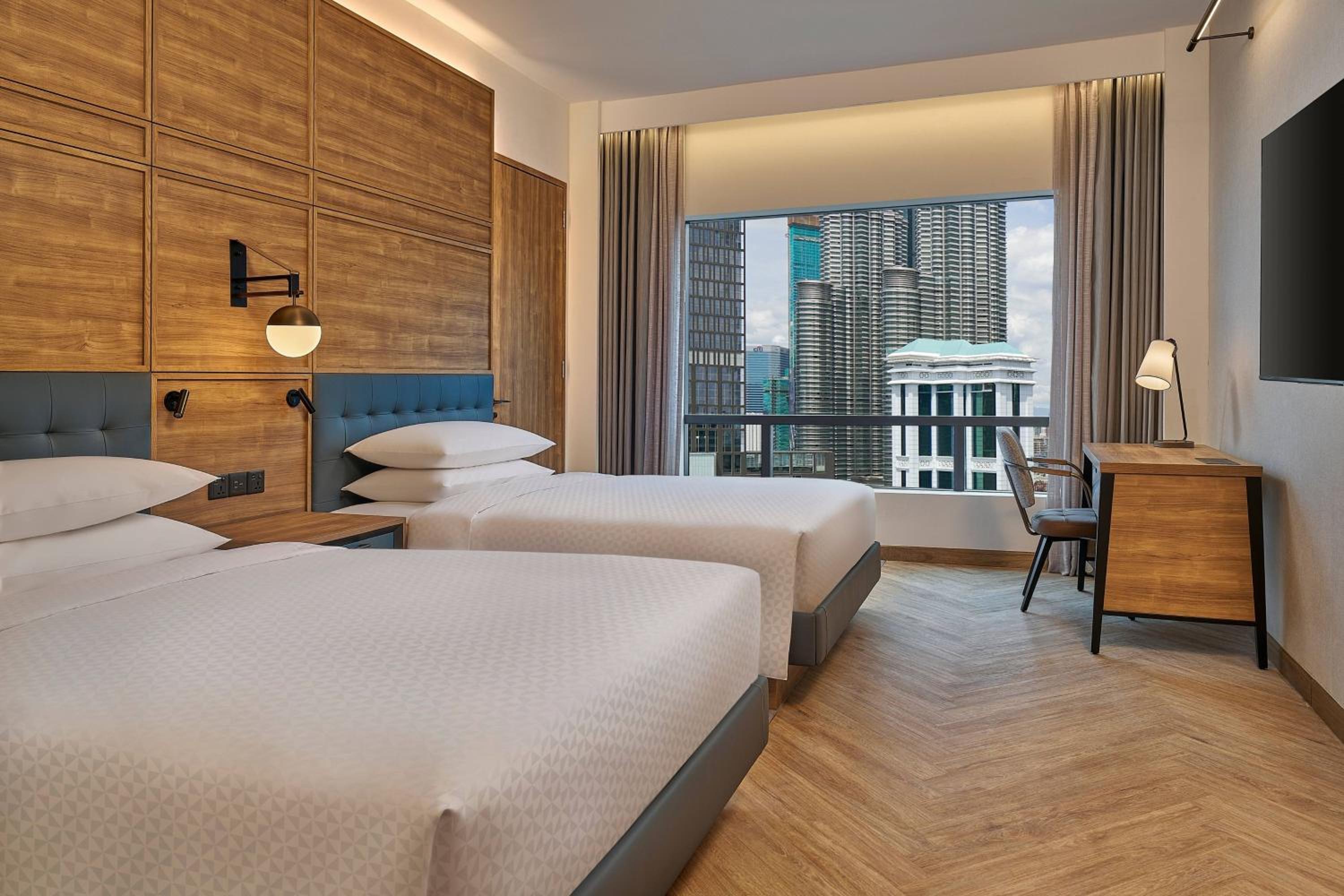 Executive Suite, 2 Double,  City View