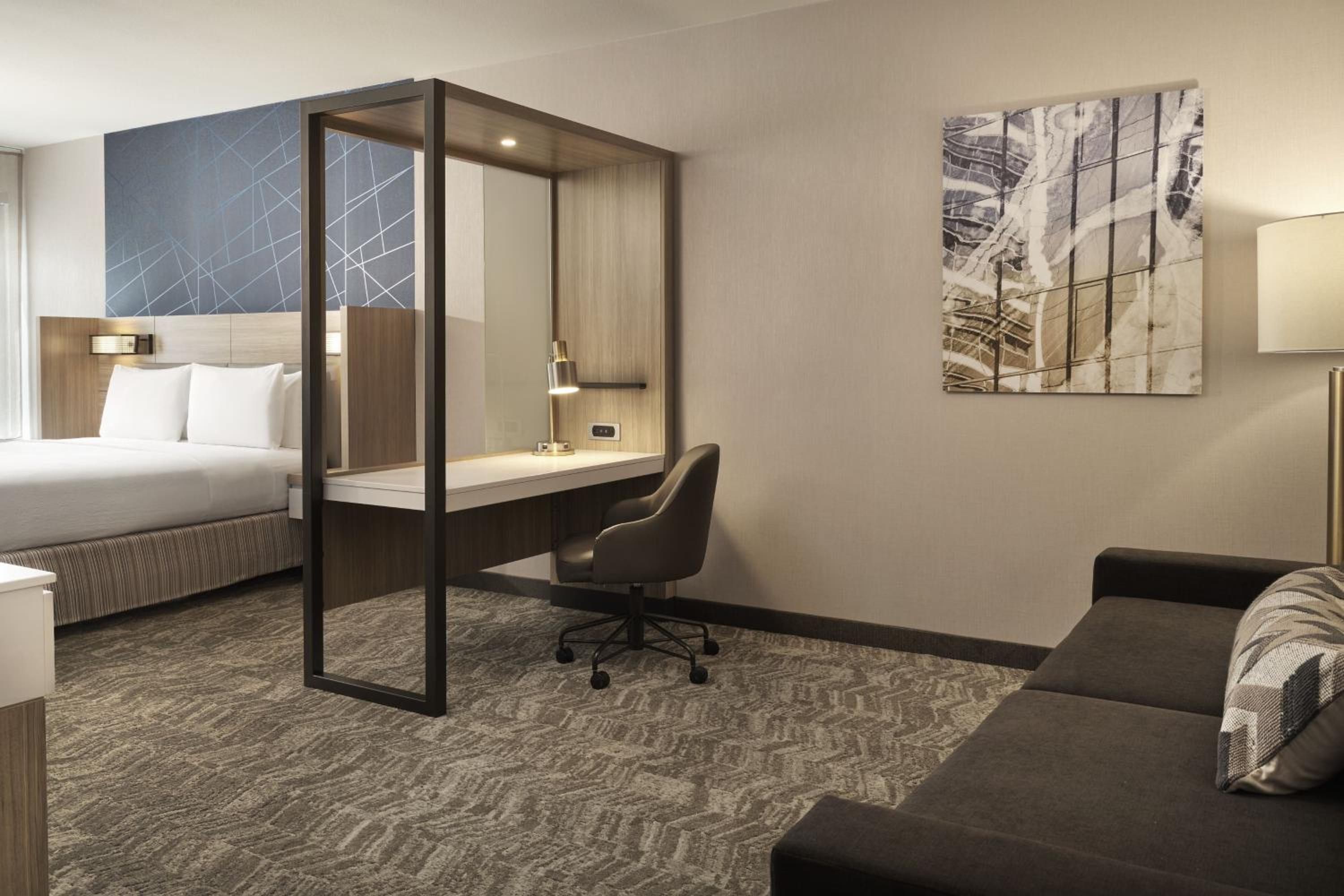 King Suite with Trundle Bed - Photo 2