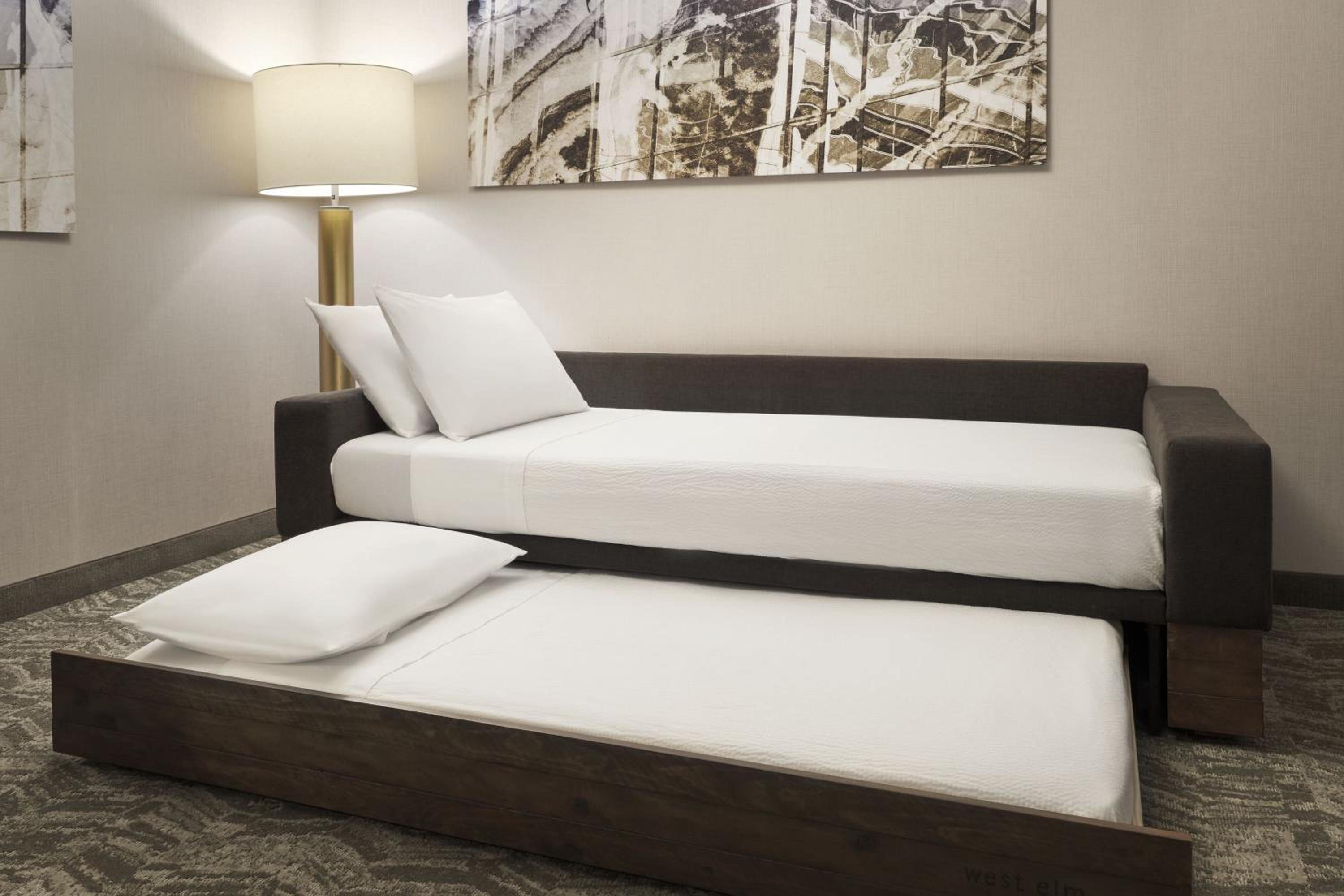 King Suite with Trundle Bed - Photo 4